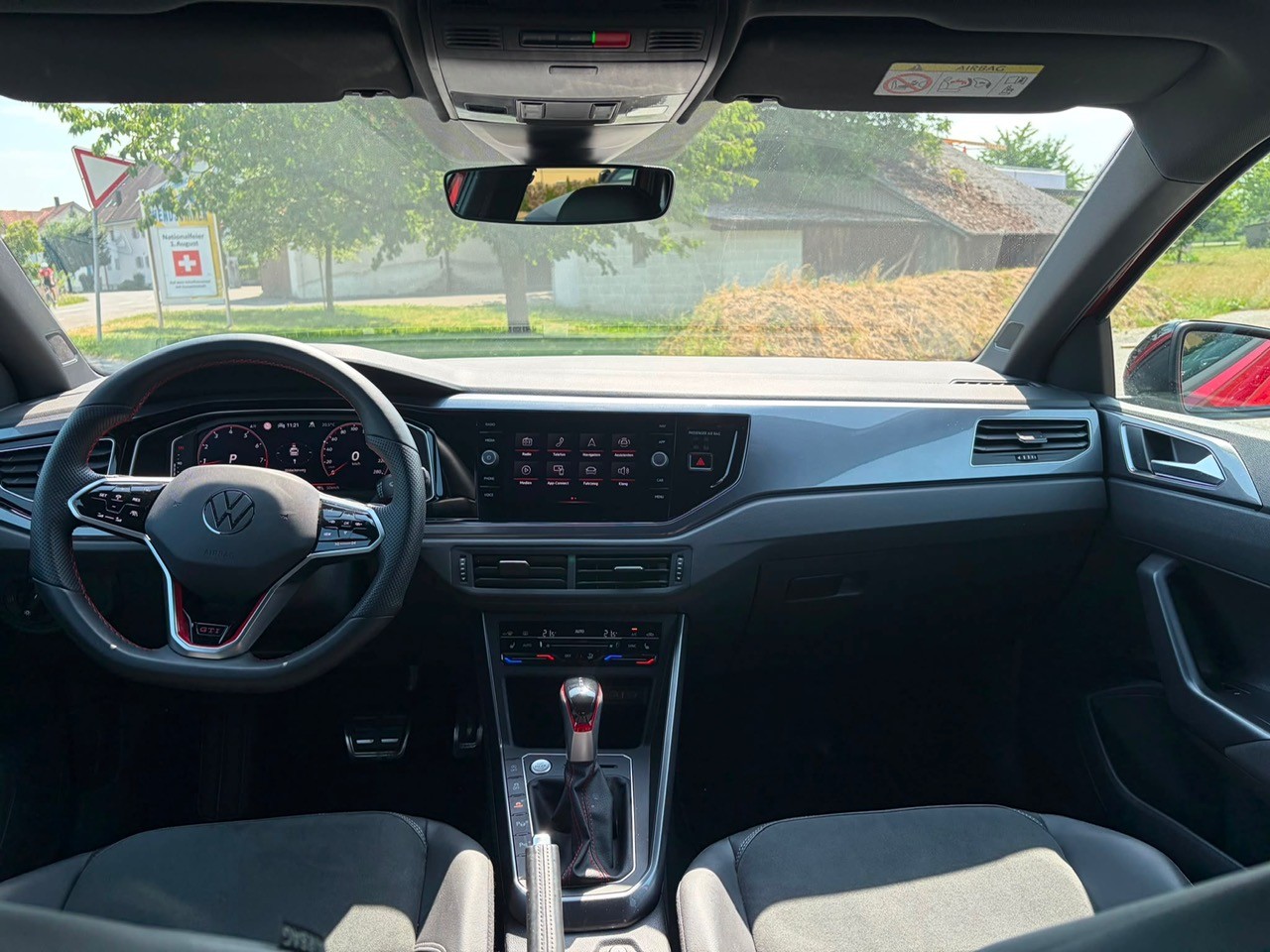 VW Polo 2.0 TSI GTI DSG-image-8
