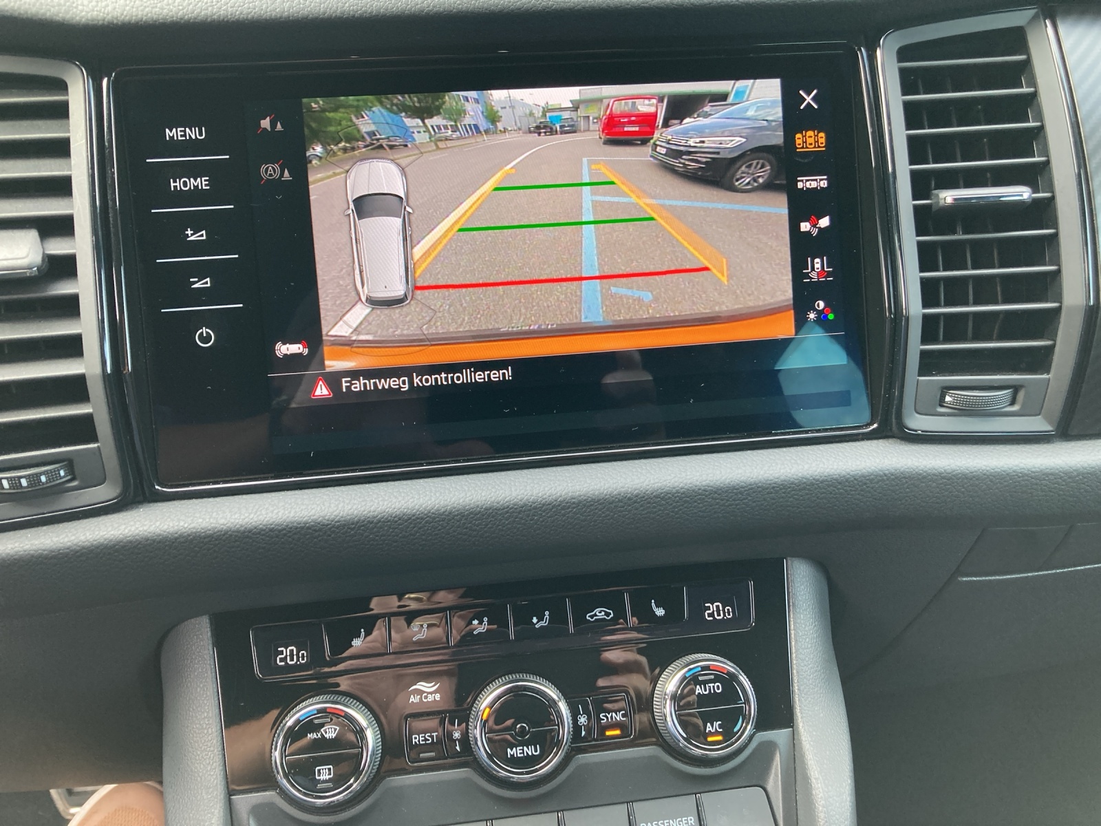 SKODA Kodiaq 2.0 TSI 4x4 SportLine-image-14