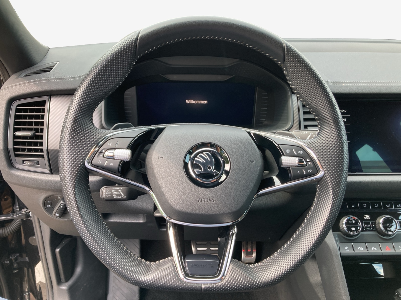 SKODA Kodiaq 2.0 TSI 4x4 SportLine-image-9
