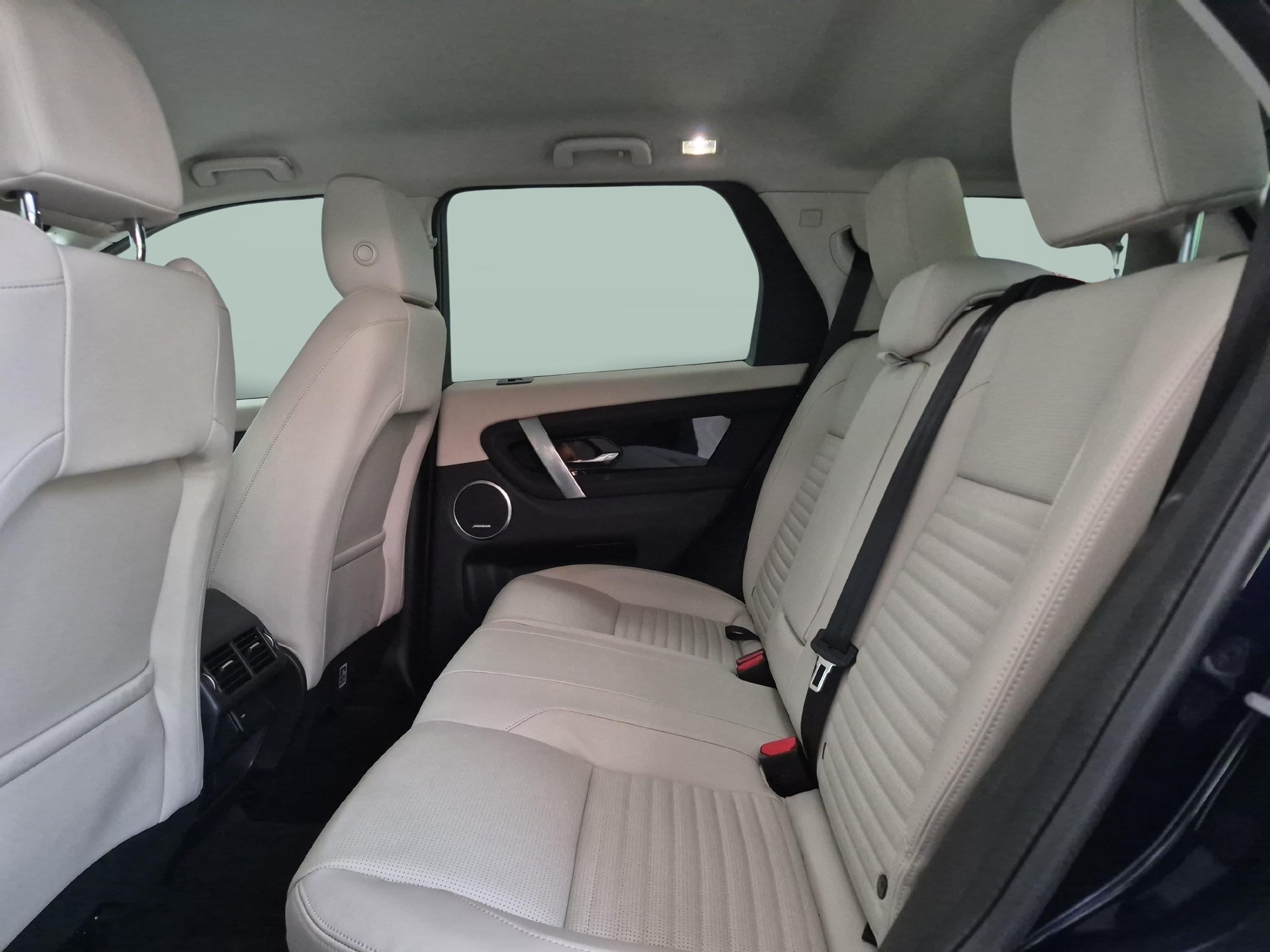 LAND ROVER Discovery Sport 1.5 T 300e SE-image-11