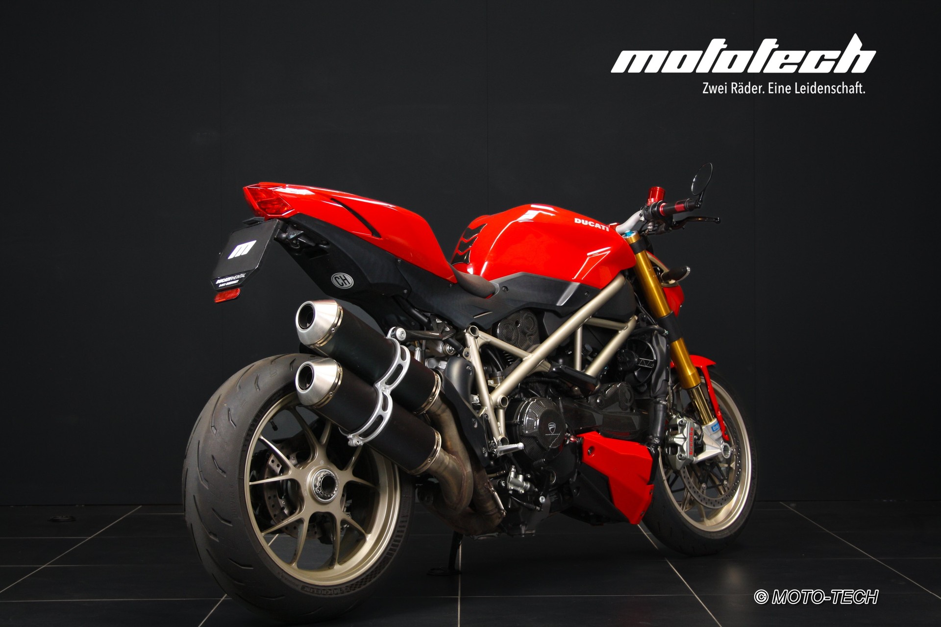 DUCATI Streetfighter 1099 S-showroom-element-2