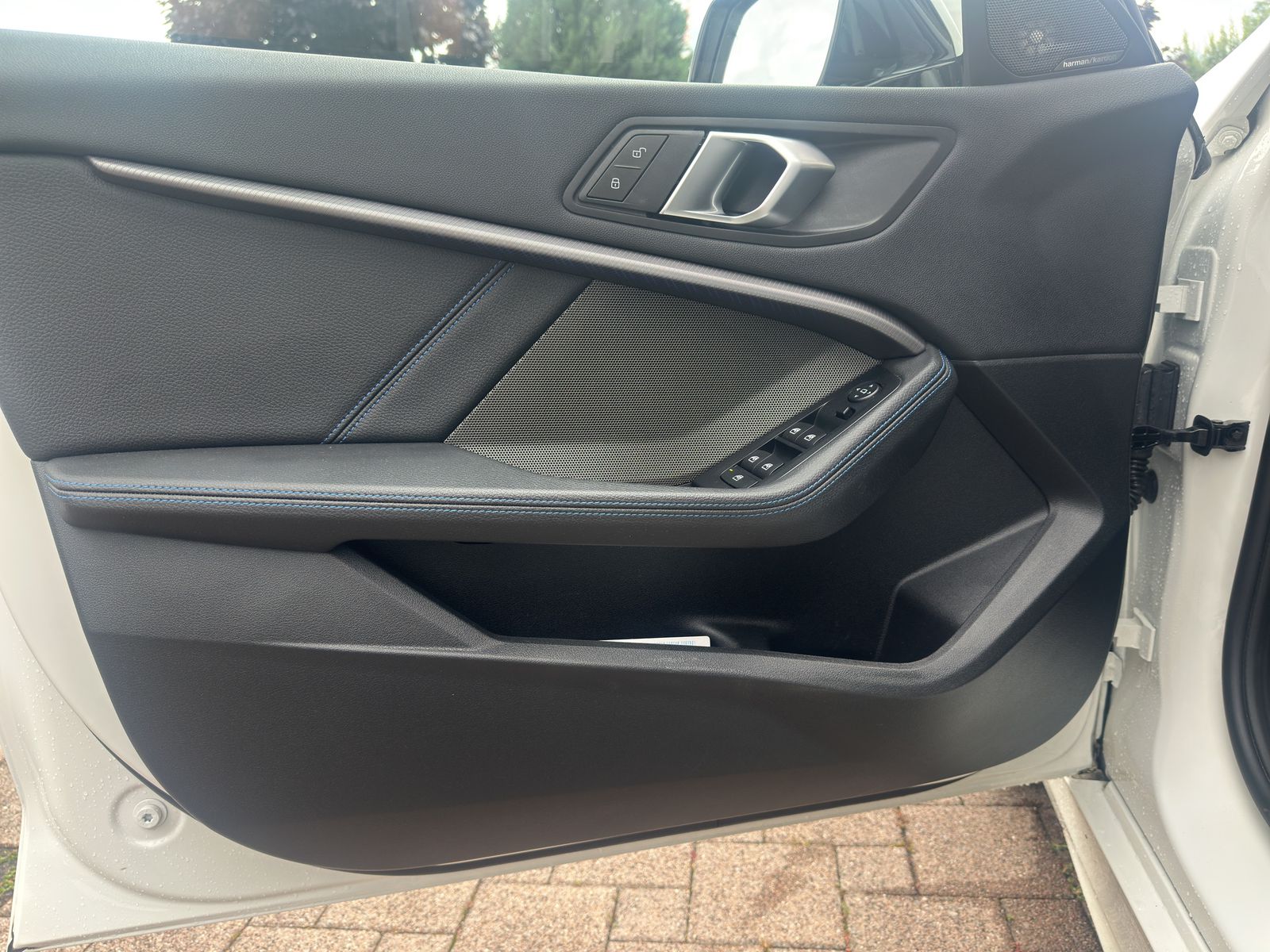 BMW 118i M Sport Steptronic-image-12