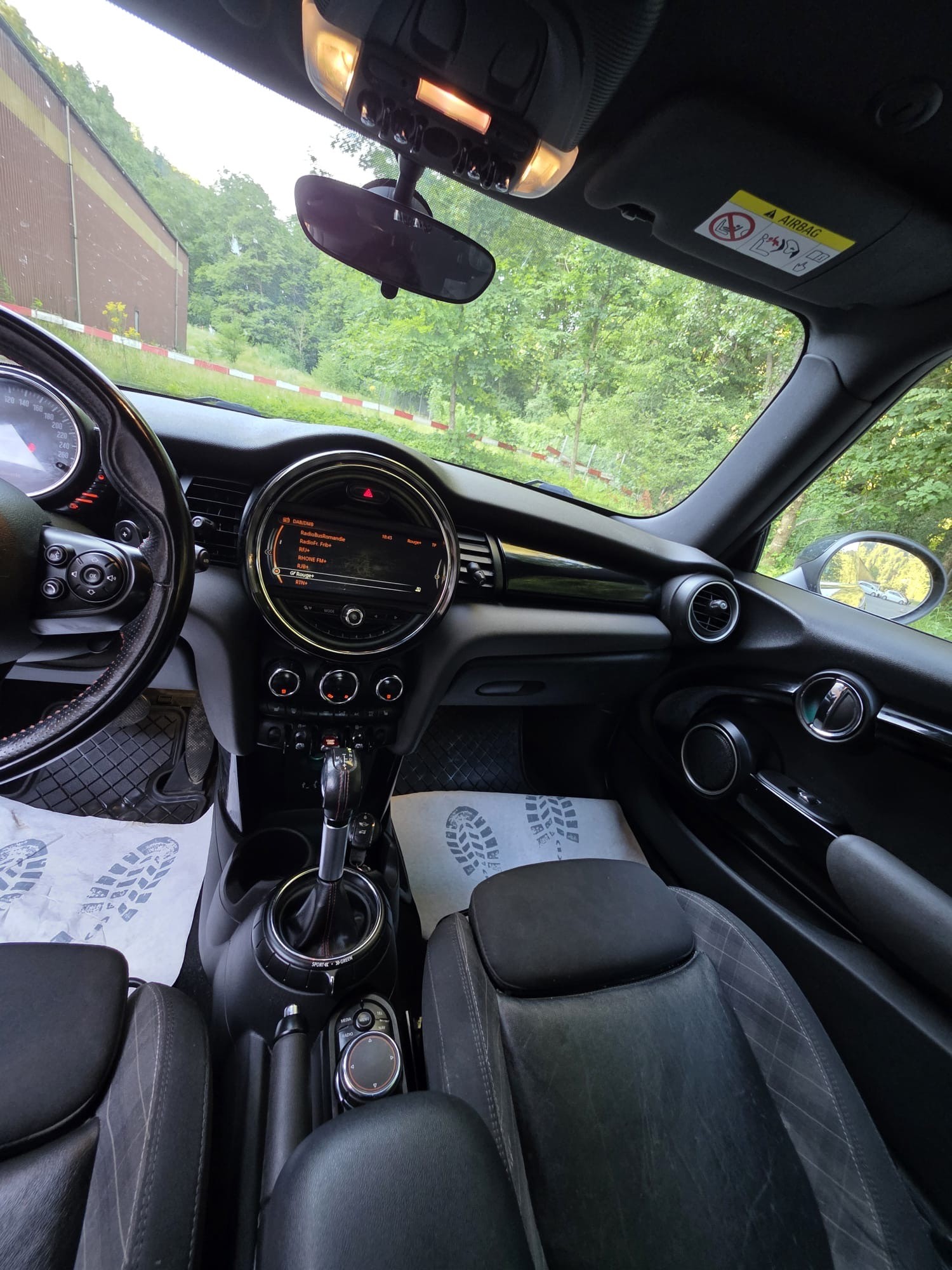 MINI Cooper S Trafalgar Steptronic-image-8