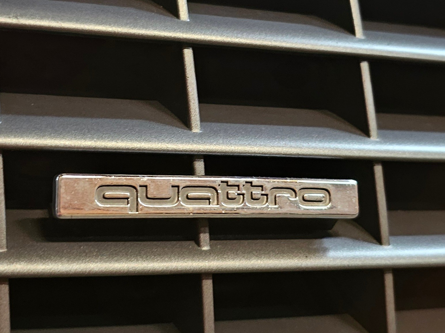 AUDI A3 Sportback 3.2 V6 Ambition quattro-image-23