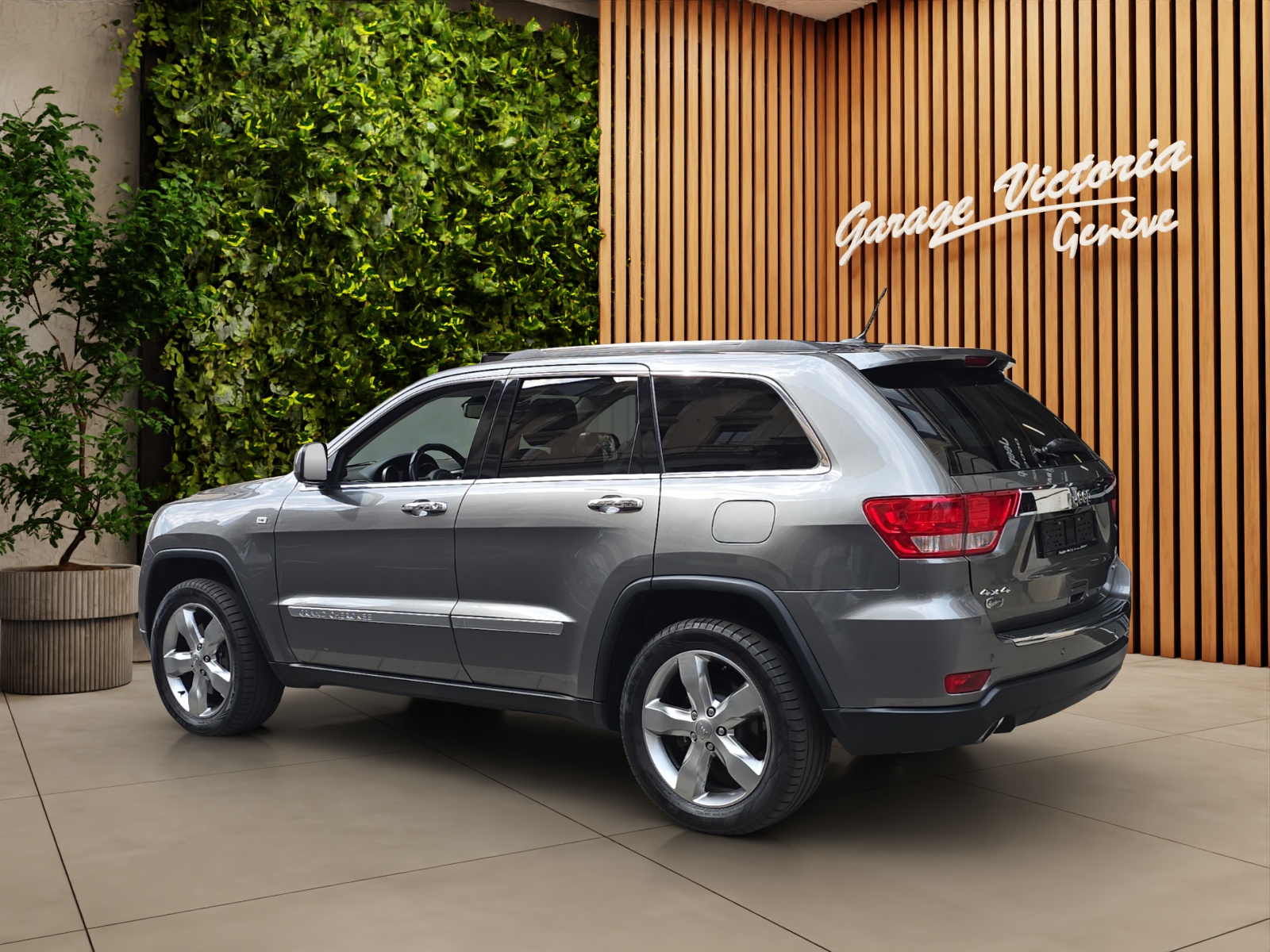JEEP Grand Cherokee 3.0 CRD Overland Automatic-image-3