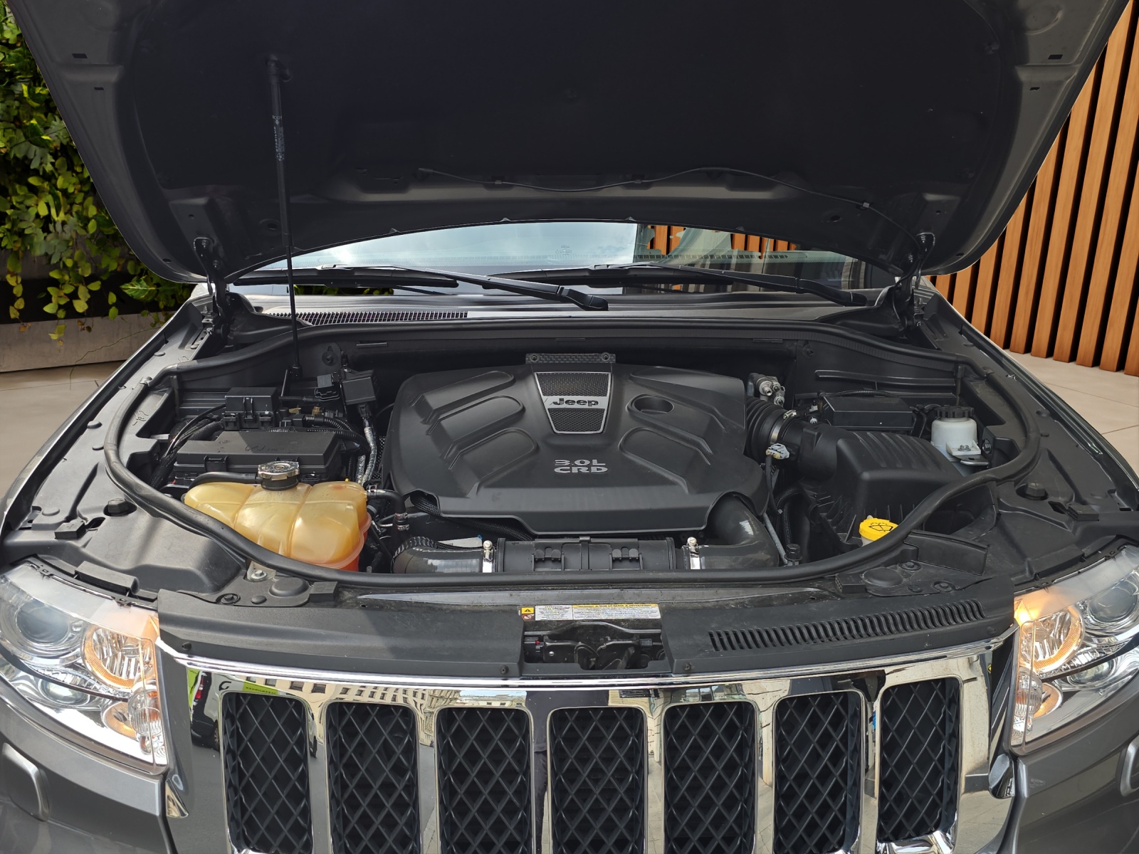 JEEP Grand Cherokee 3.0 CRD Overland Automatic-image-18
