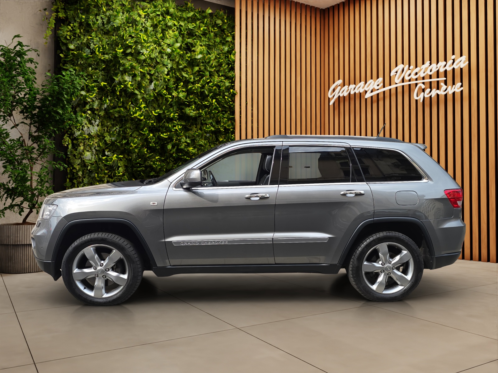 JEEP Grand Cherokee 3.0 CRD Overland Automatic-image-2