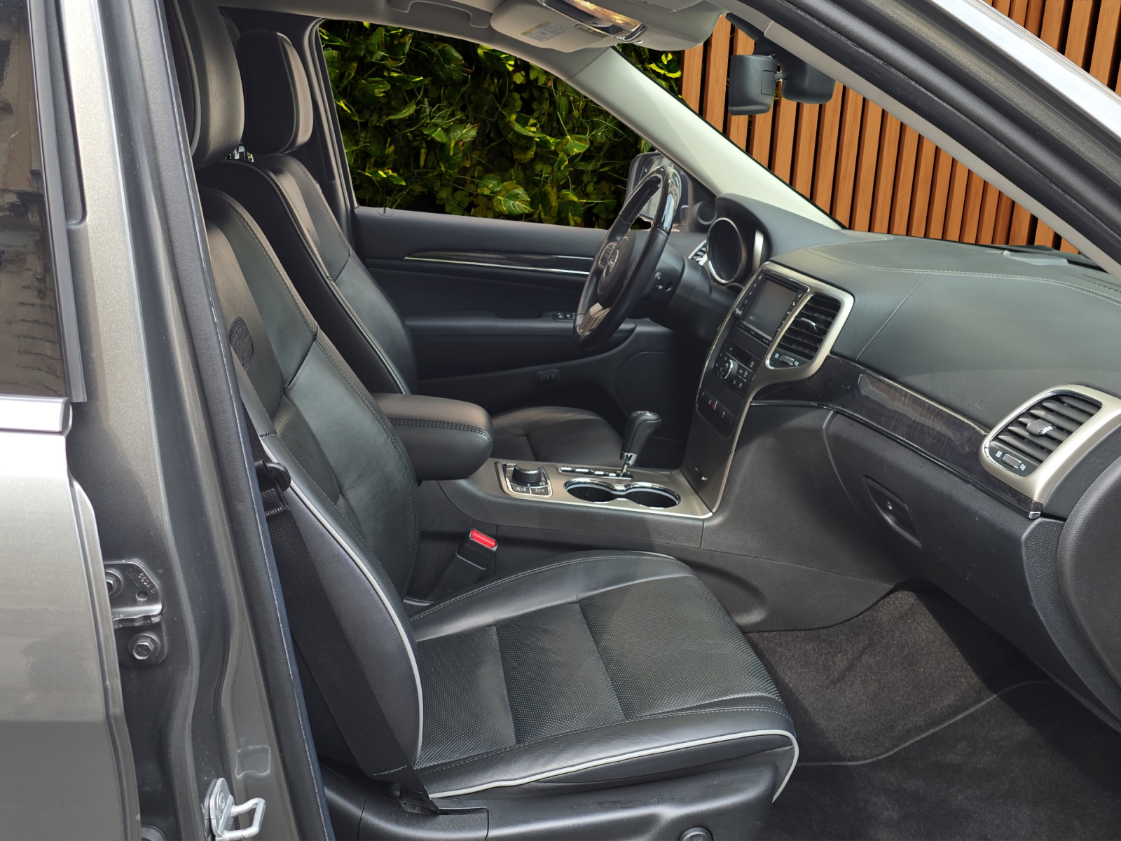 JEEP Grand Cherokee 3.0 CRD Overland Automatic-image-15