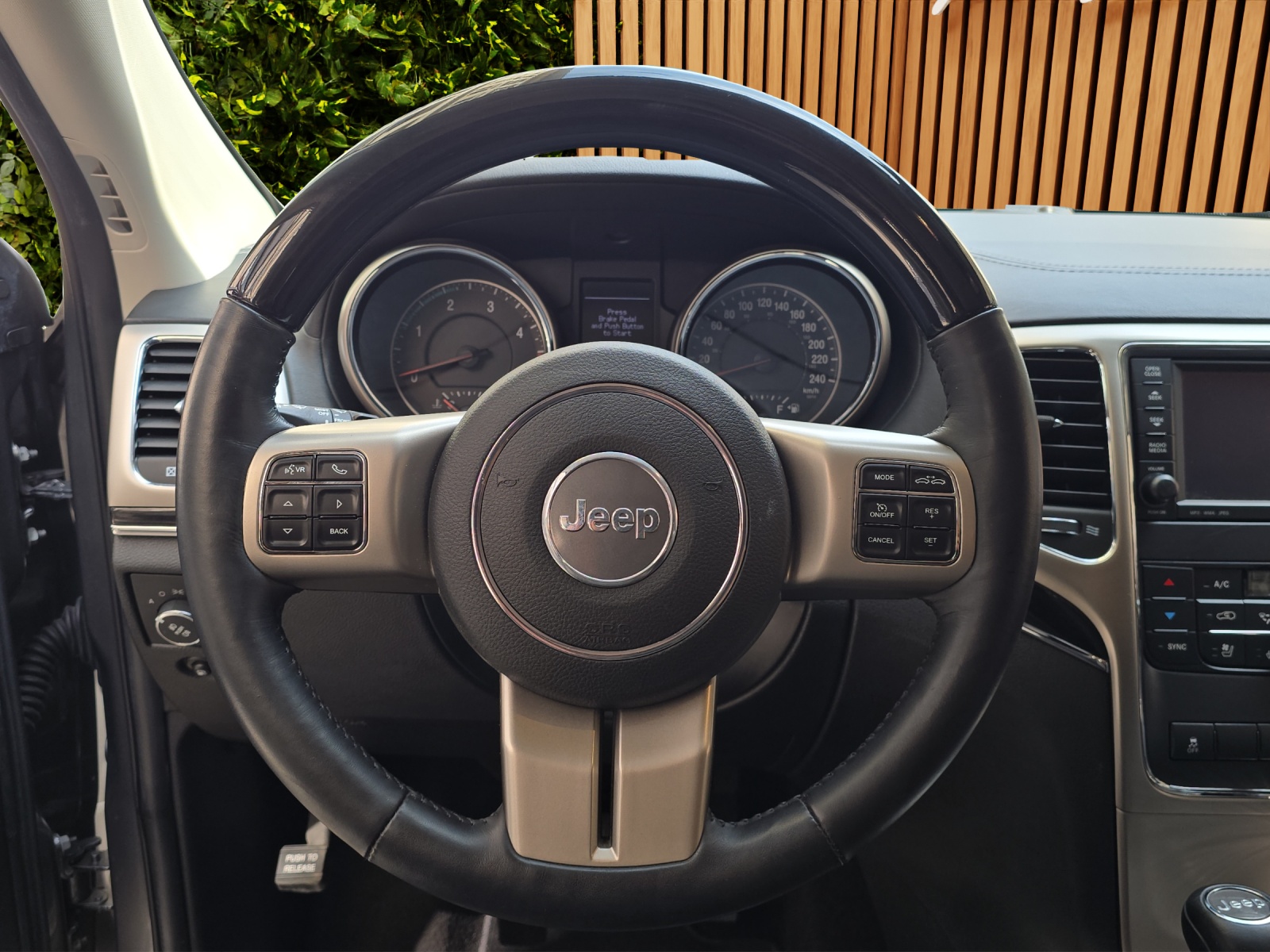 JEEP Grand Cherokee 3.0 CRD Overland Automatic-image-9