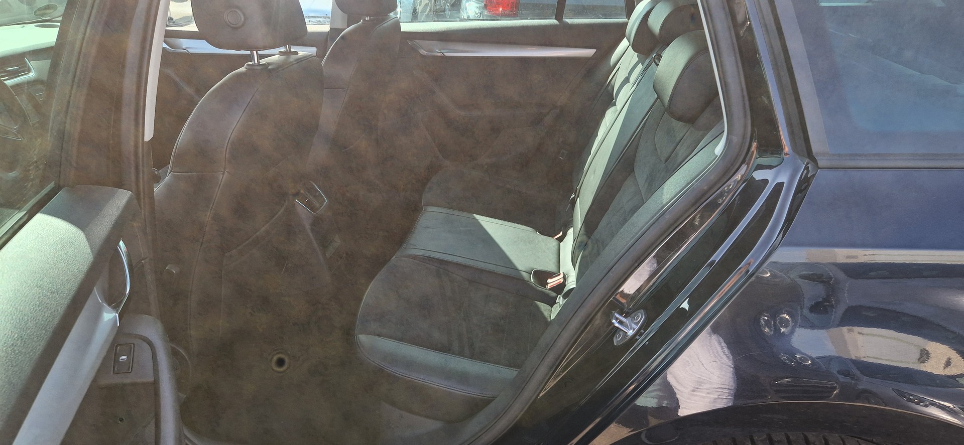 SKODA Octavia Combi 1.8 TSI Elegance 4x4 DSG-image-6