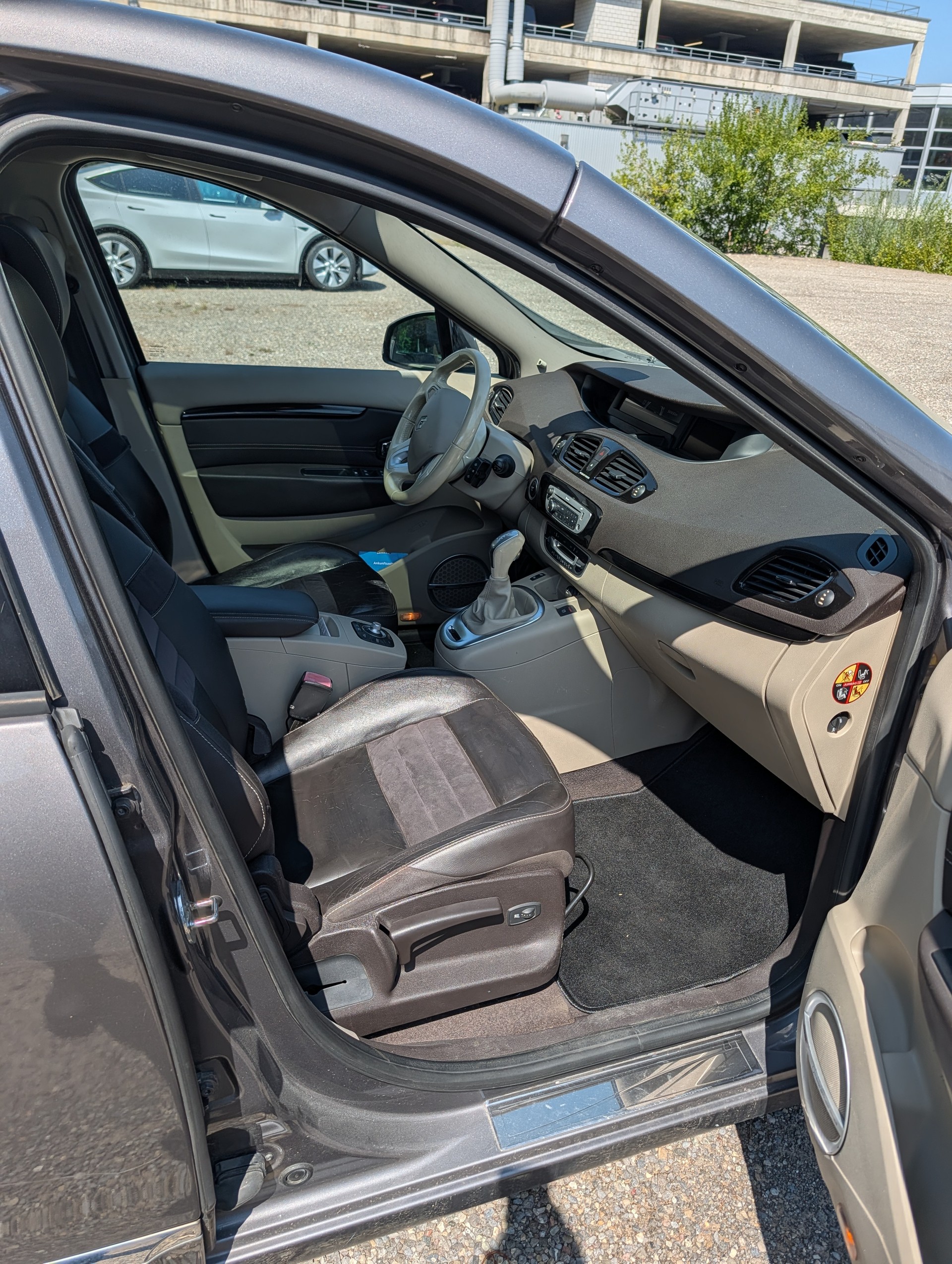 RENAULT 2.0 dCi 150 Bose Edition 7P-image-3