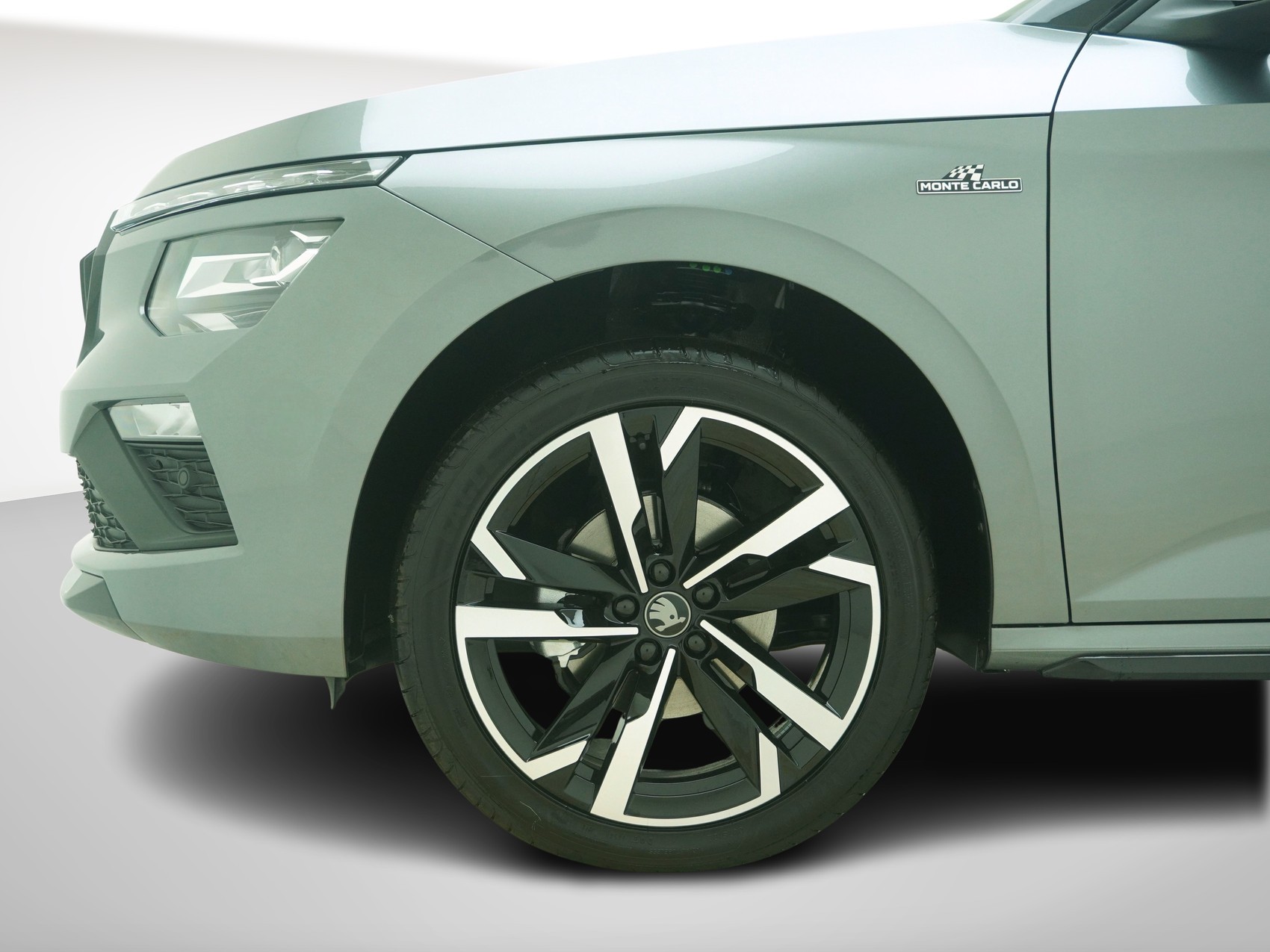 SKODA Kamiq 1.5 TSI Monte Carlo-image-9