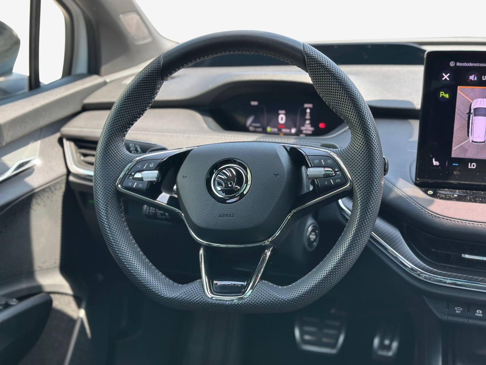 SKODA Enyaq iV 80x SportLine-image-10