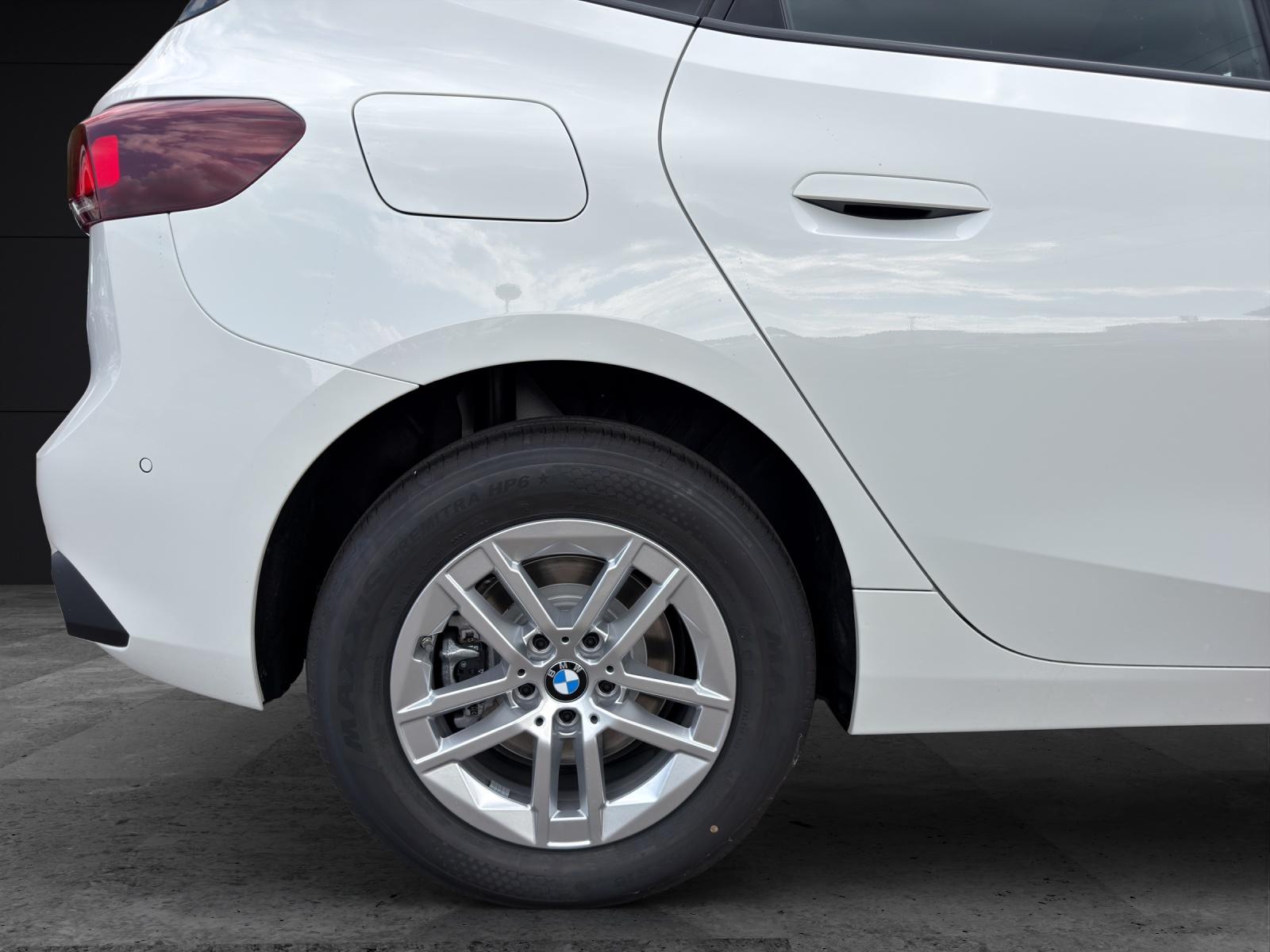 BMW 218d Active Tourer-image-19