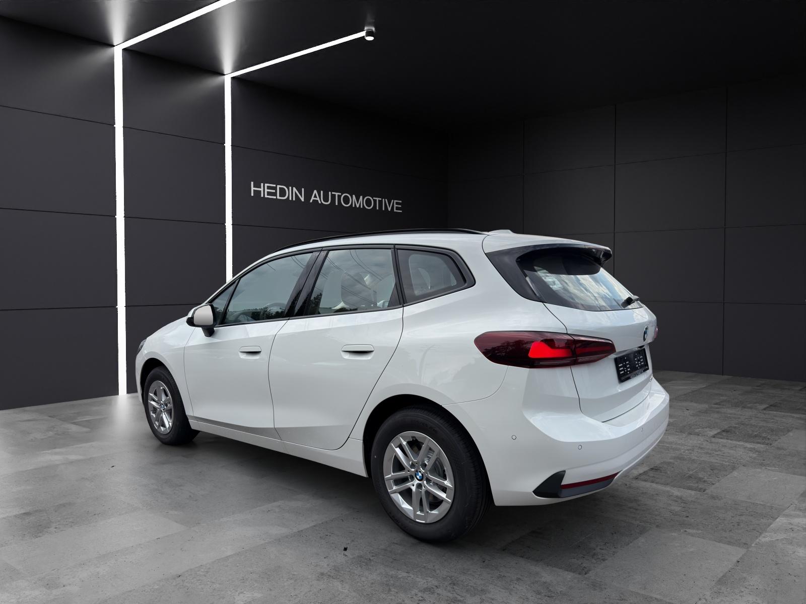 BMW 218d Active Tourer-image-2