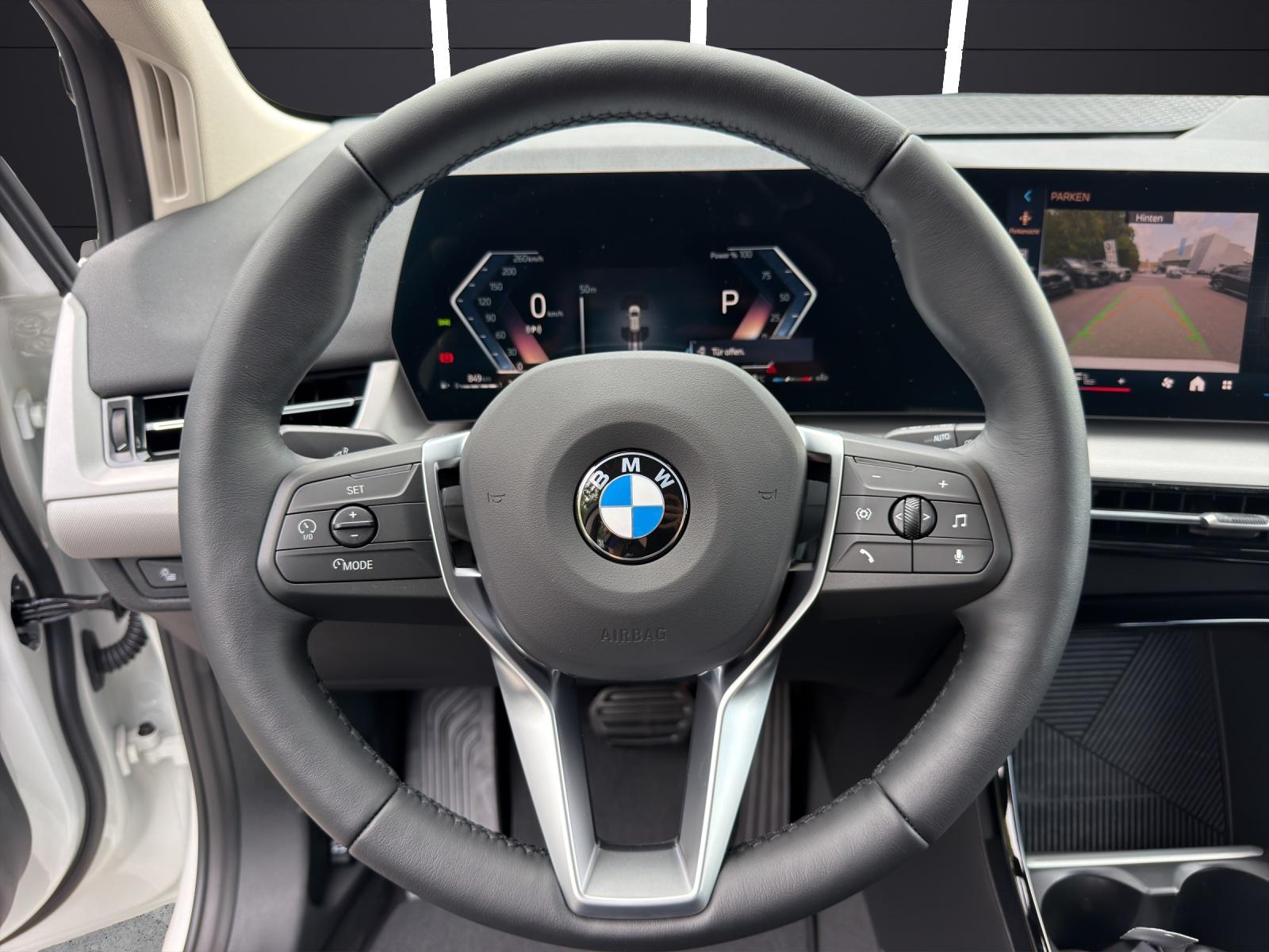 BMW 218d Active Tourer-image-5