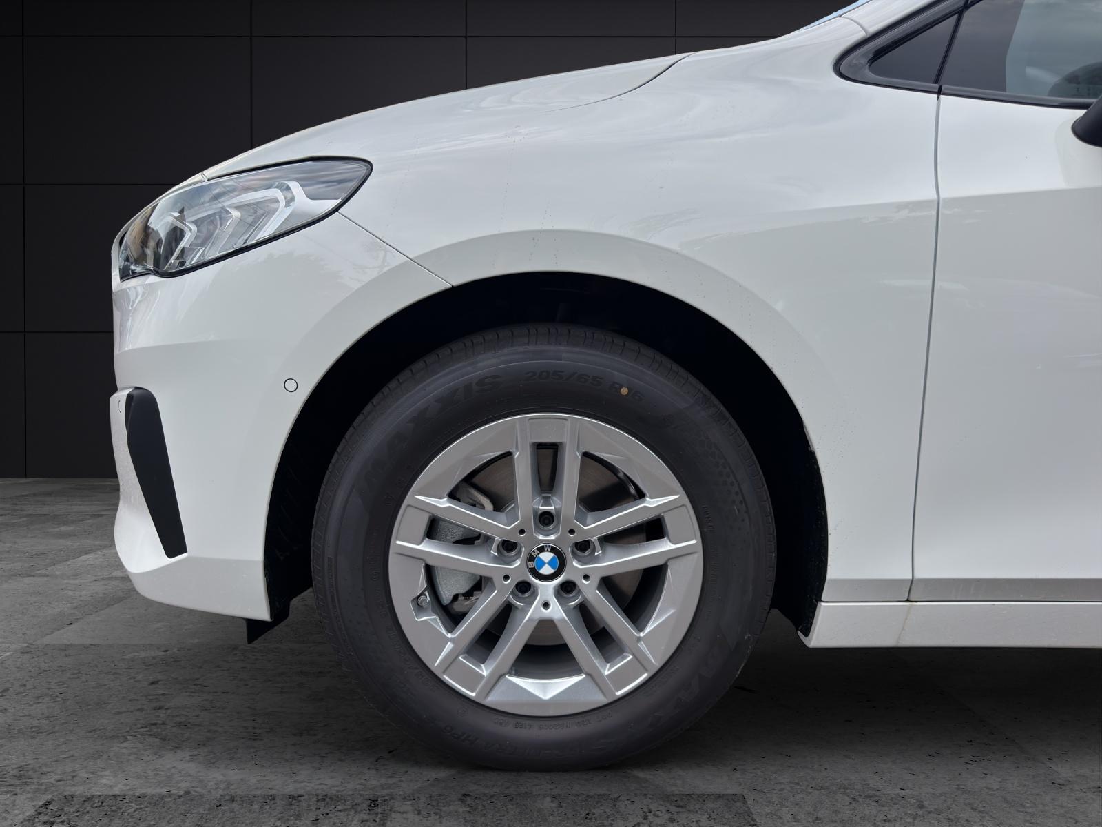 BMW 218d Active Tourer-image-4