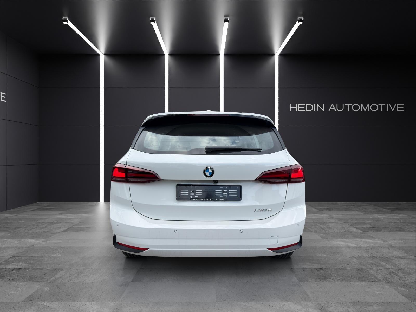 BMW 218d Active Tourer-image-8