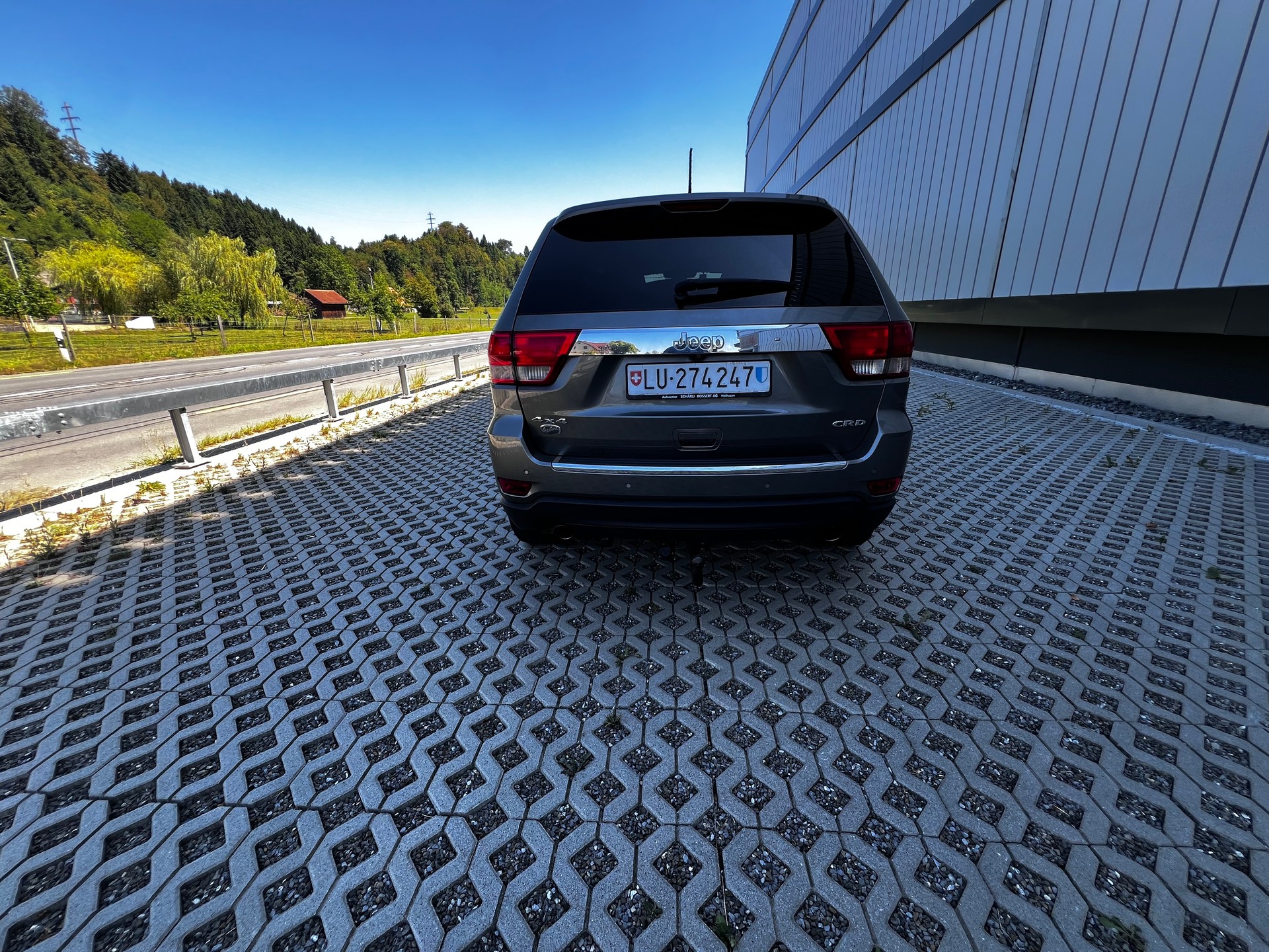 JEEP Grand Cherokee 3.0 CRD Overland Automatic-image-4