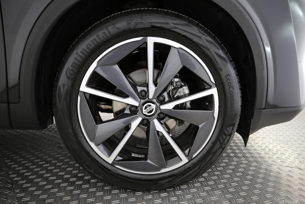 NISSAN Qashqai 1.3 DIG-T Tekna 4x4-image-11