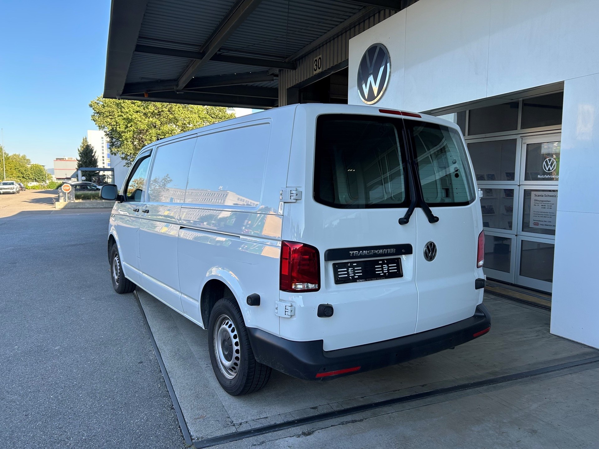 VW T6.1 Transporter Entry 150PS TDI-showroom-element-2