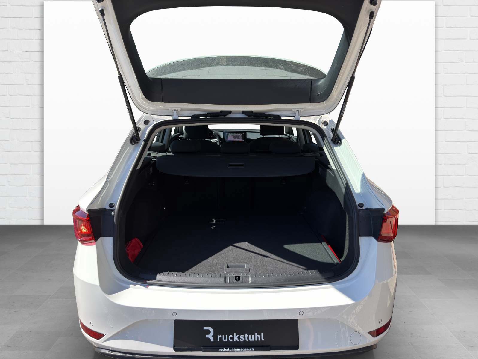 SEAT Leon ST 2.0 TDI Style DSG-image-13