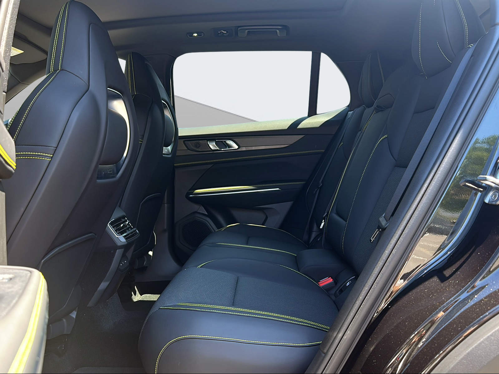 LYNK & CO 01 1.5 PHEV More-image-11