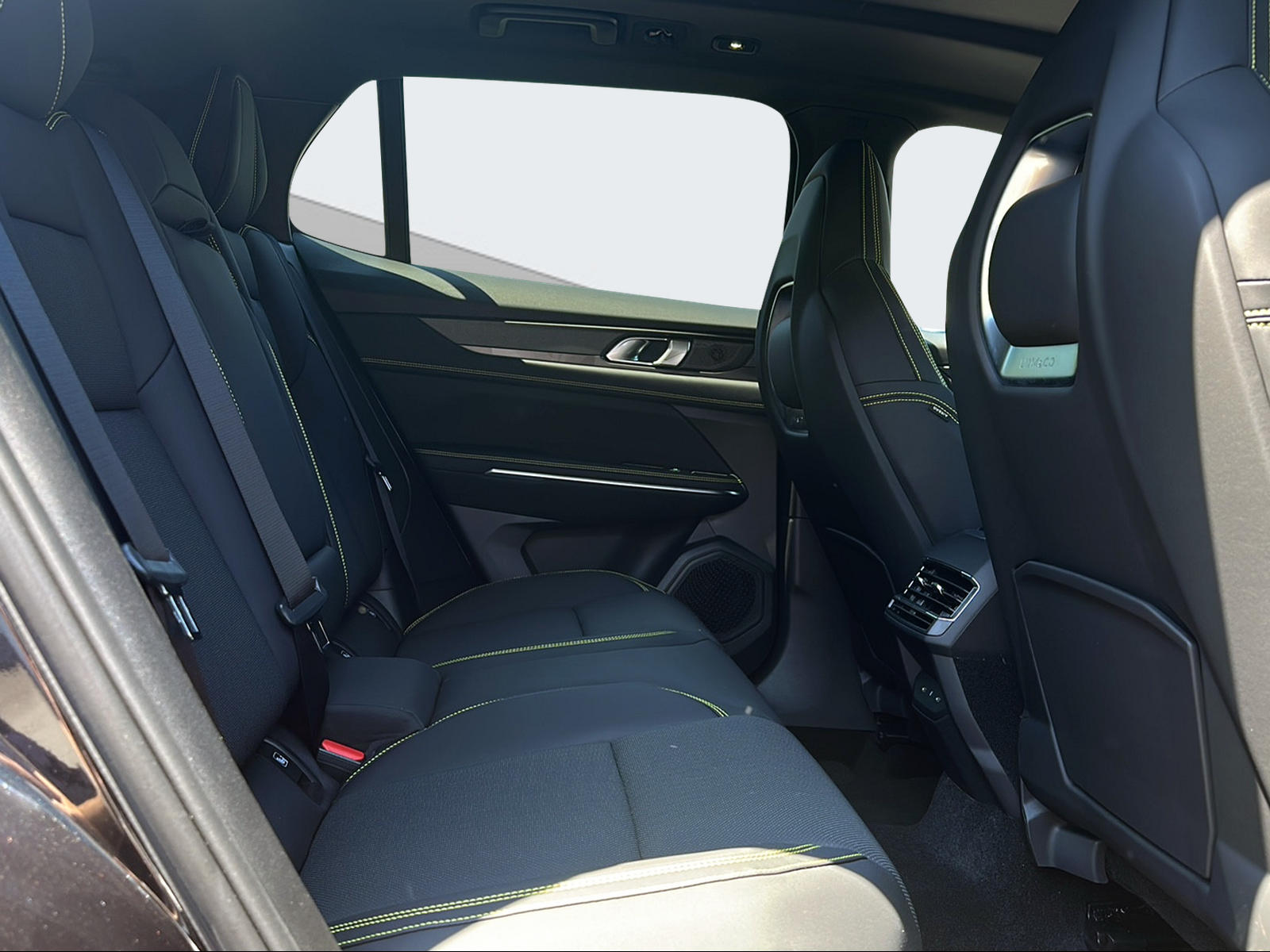 LYNK & CO 01 1.5 PHEV More-image-13
