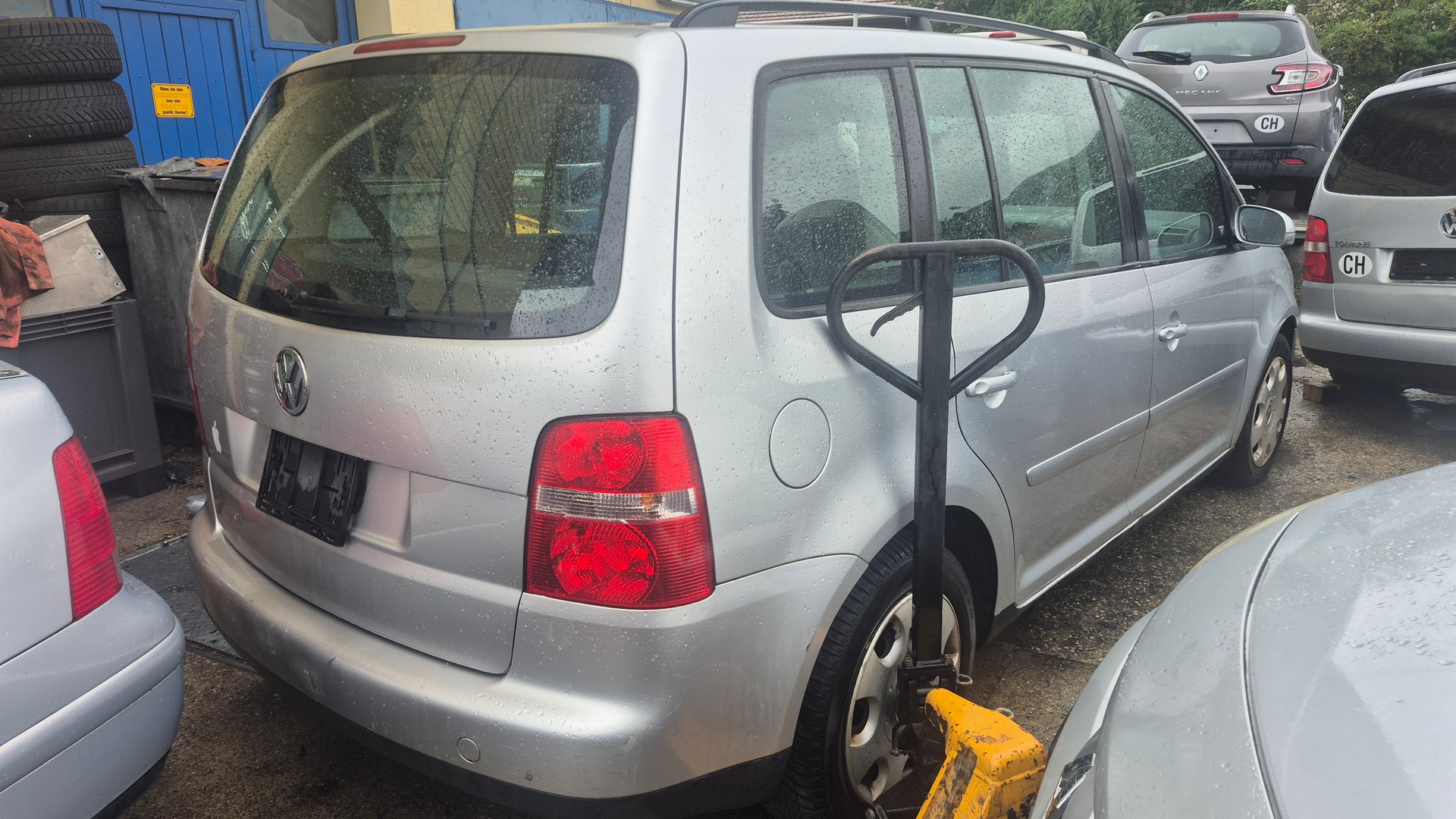 VW Touran 1.9 TDI Trendline-image-3