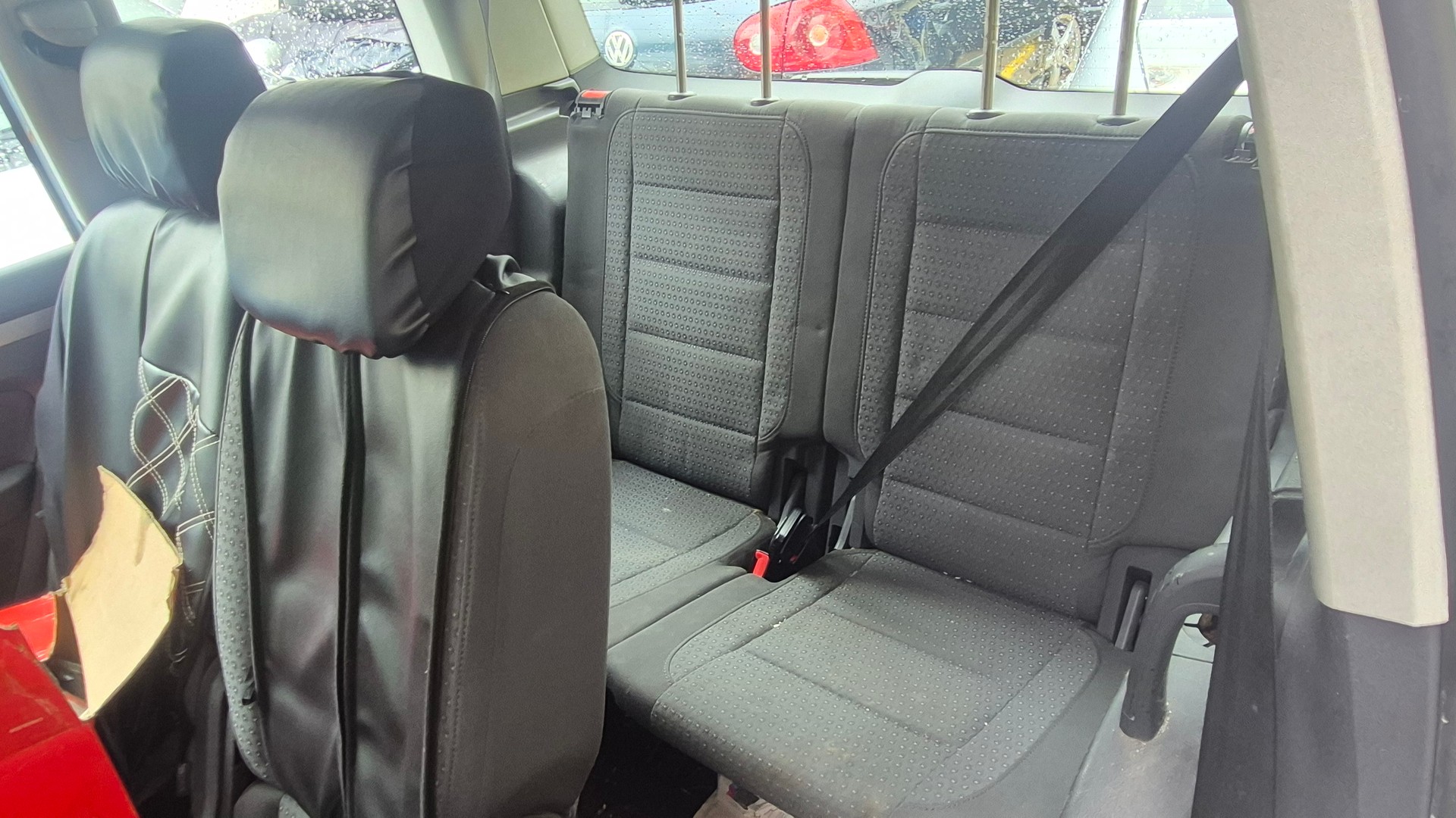 VW Touran 1.9 TDI Trendline-image-5