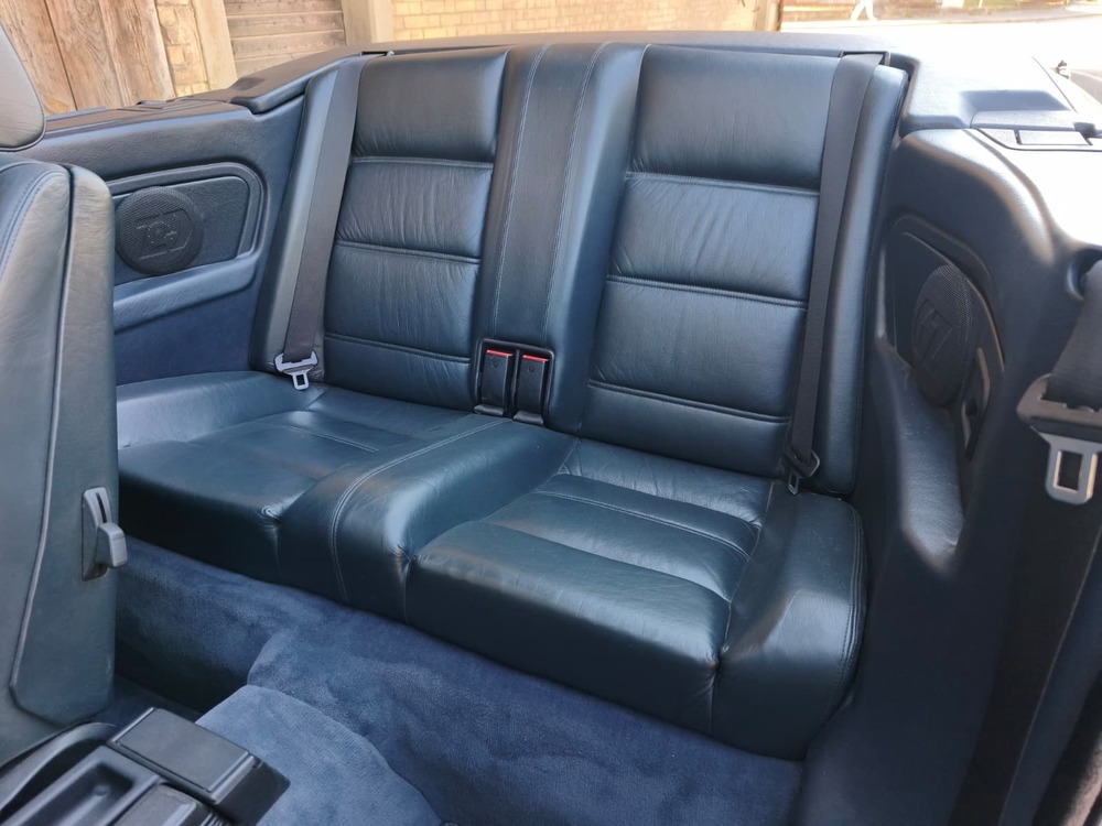 BMW 325i Cabrio-image-8