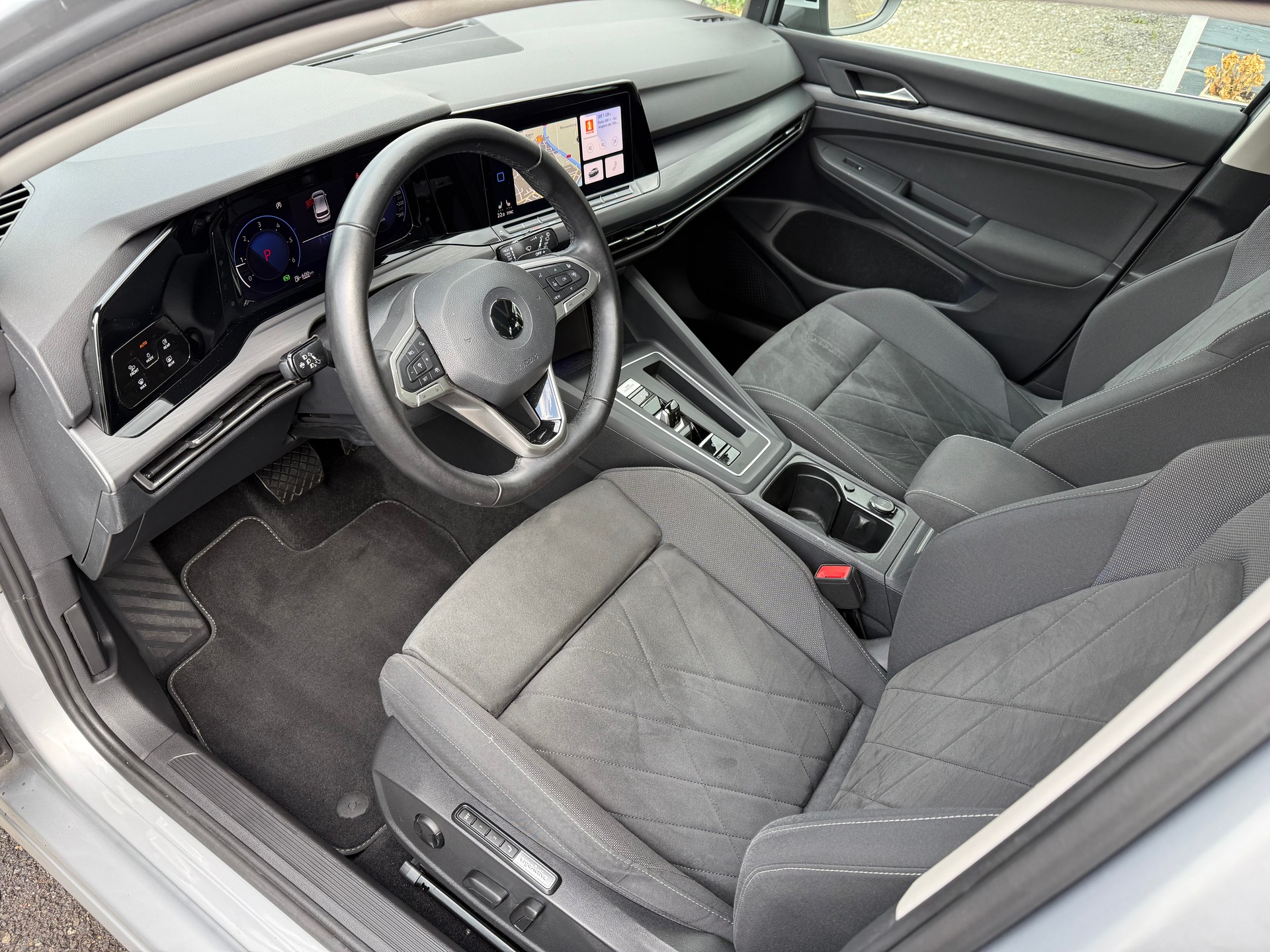 VW Golf VIII 2.0 TDI Style DSG-image-8