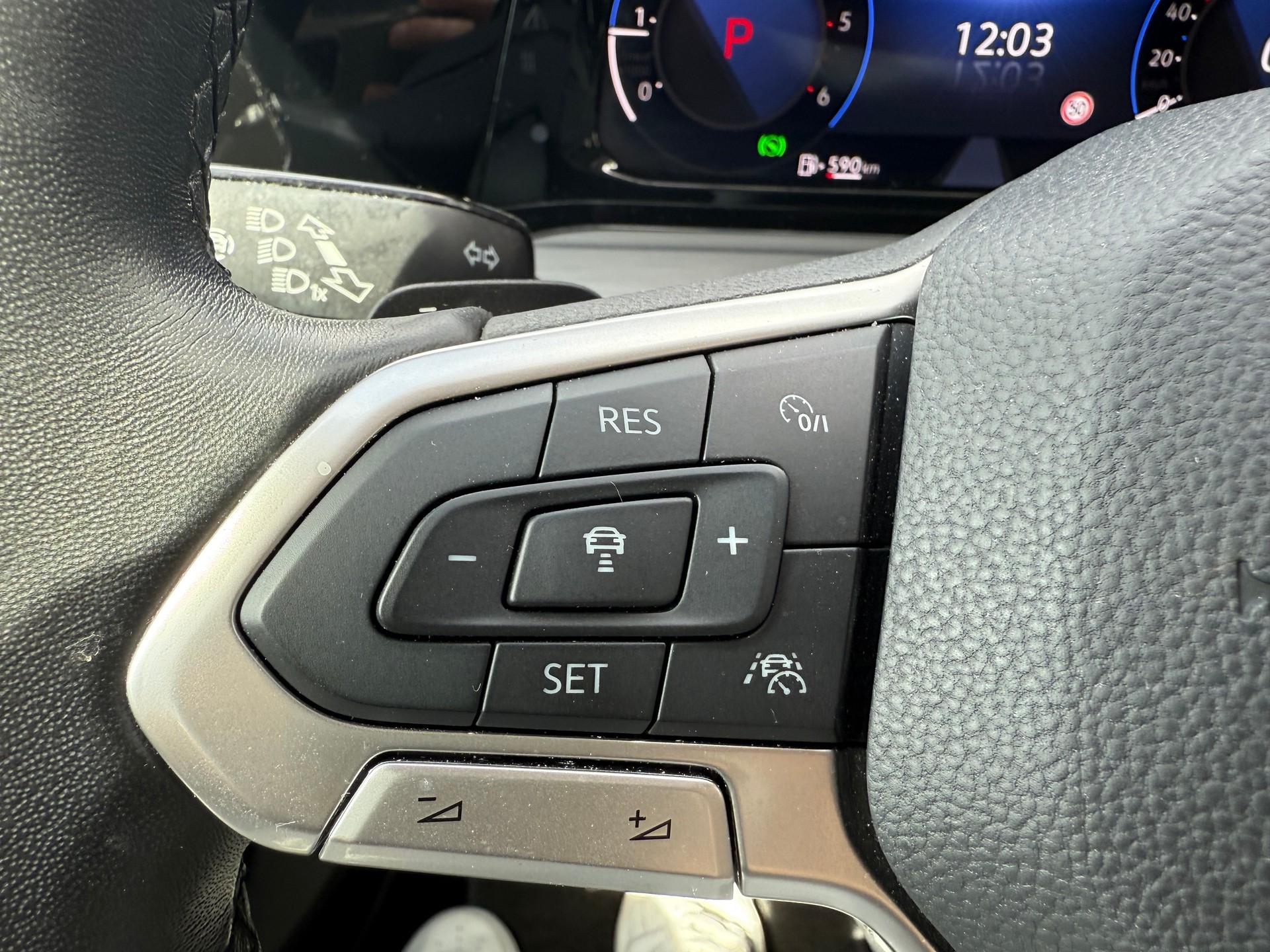 VW Golf VIII 2.0 TDI Style DSG-image-26