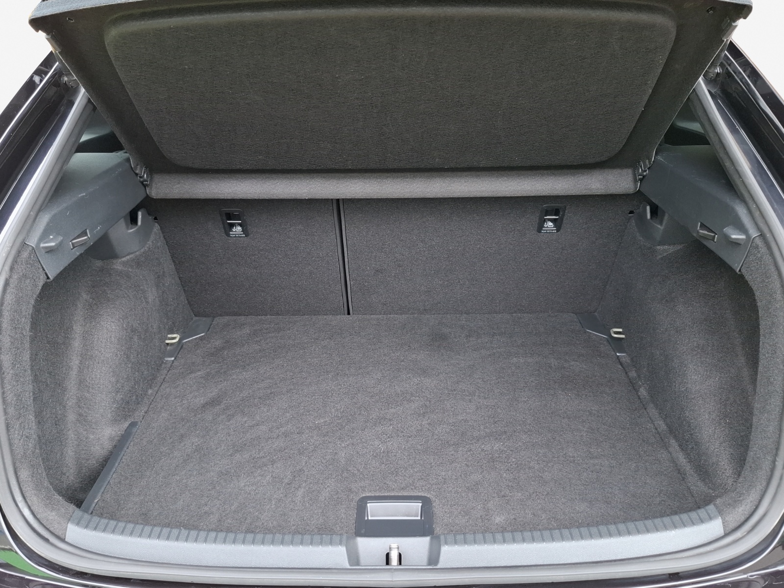 VW Taigo 1.0 TSI R-Line DSG-image-12