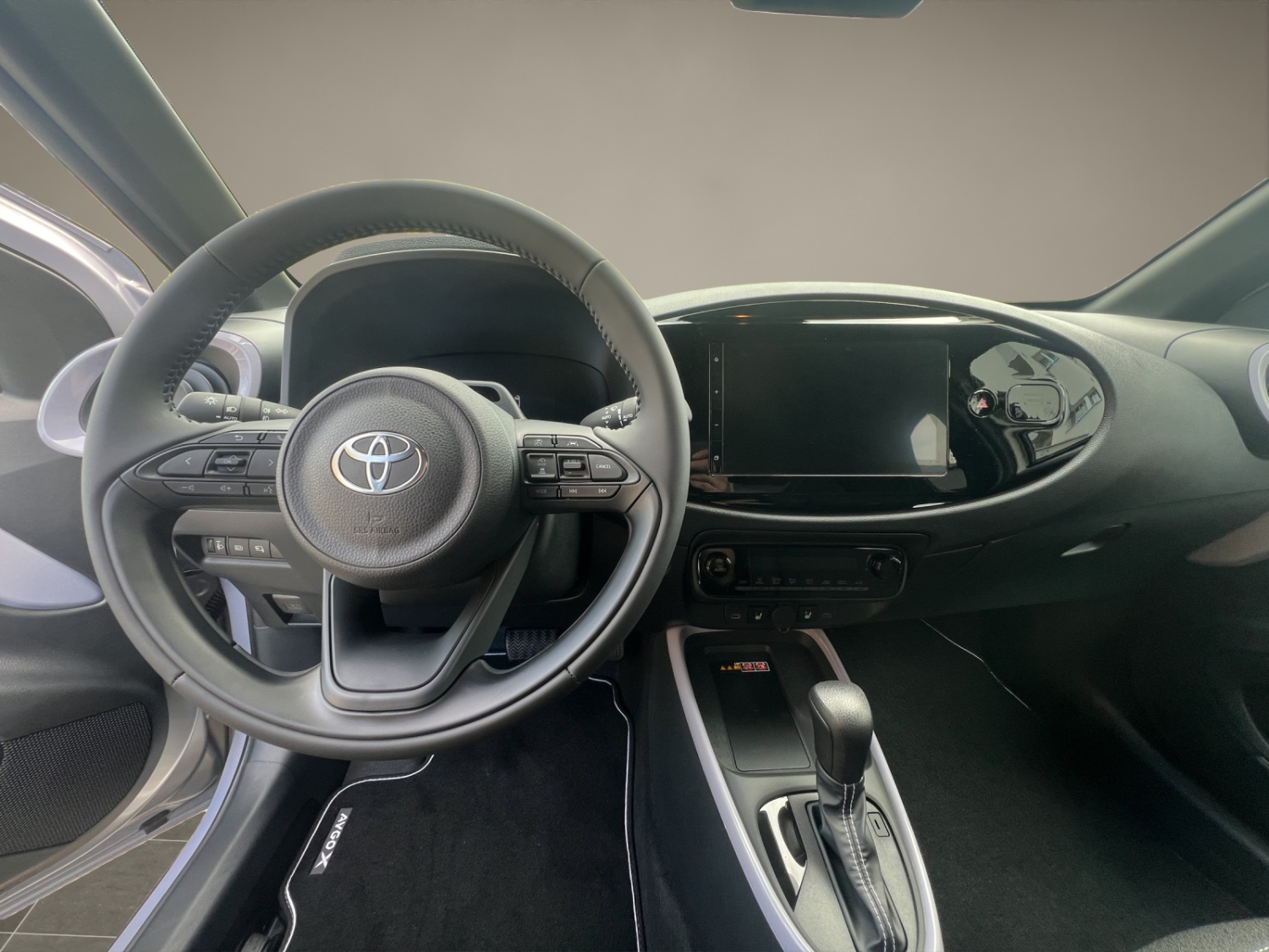 TOYOTA Aygo X 1.5 VVT-i HSD Trend-image-9