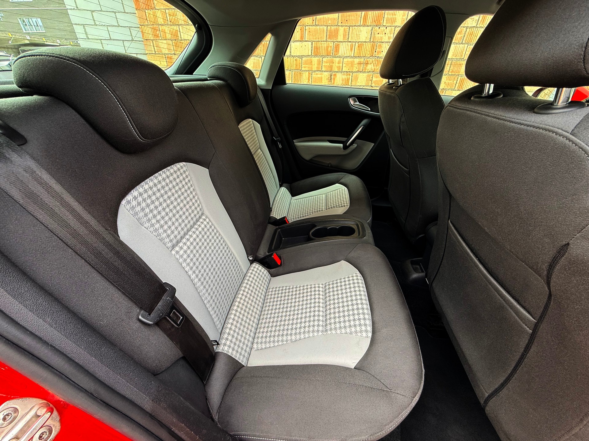 AUDI A1 Sportback 1.4 TFSI Attraction aus 1. Hand-image-20