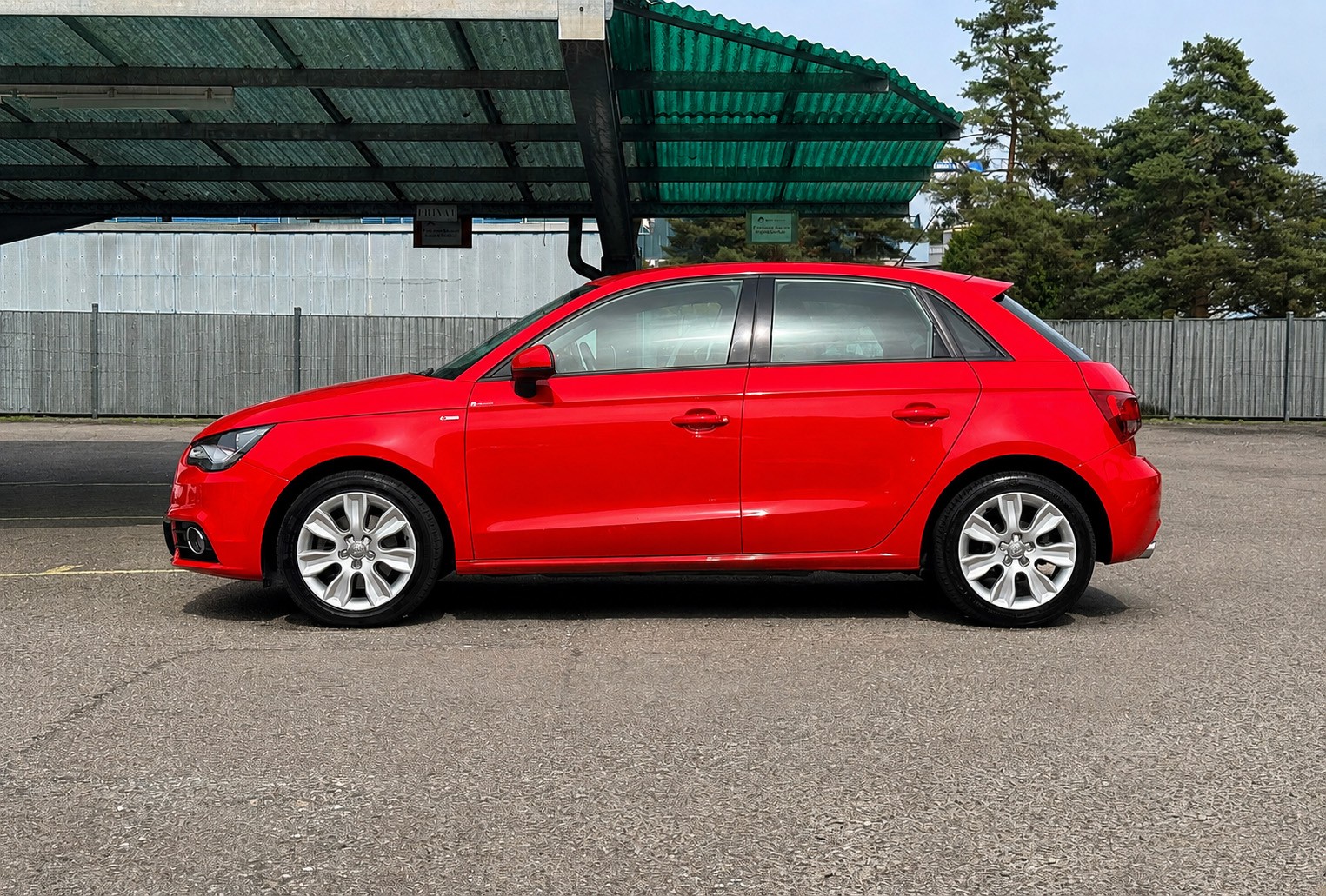 AUDI A1 Sportback 1.4 TFSI Attraction aus 1. Hand-image-2