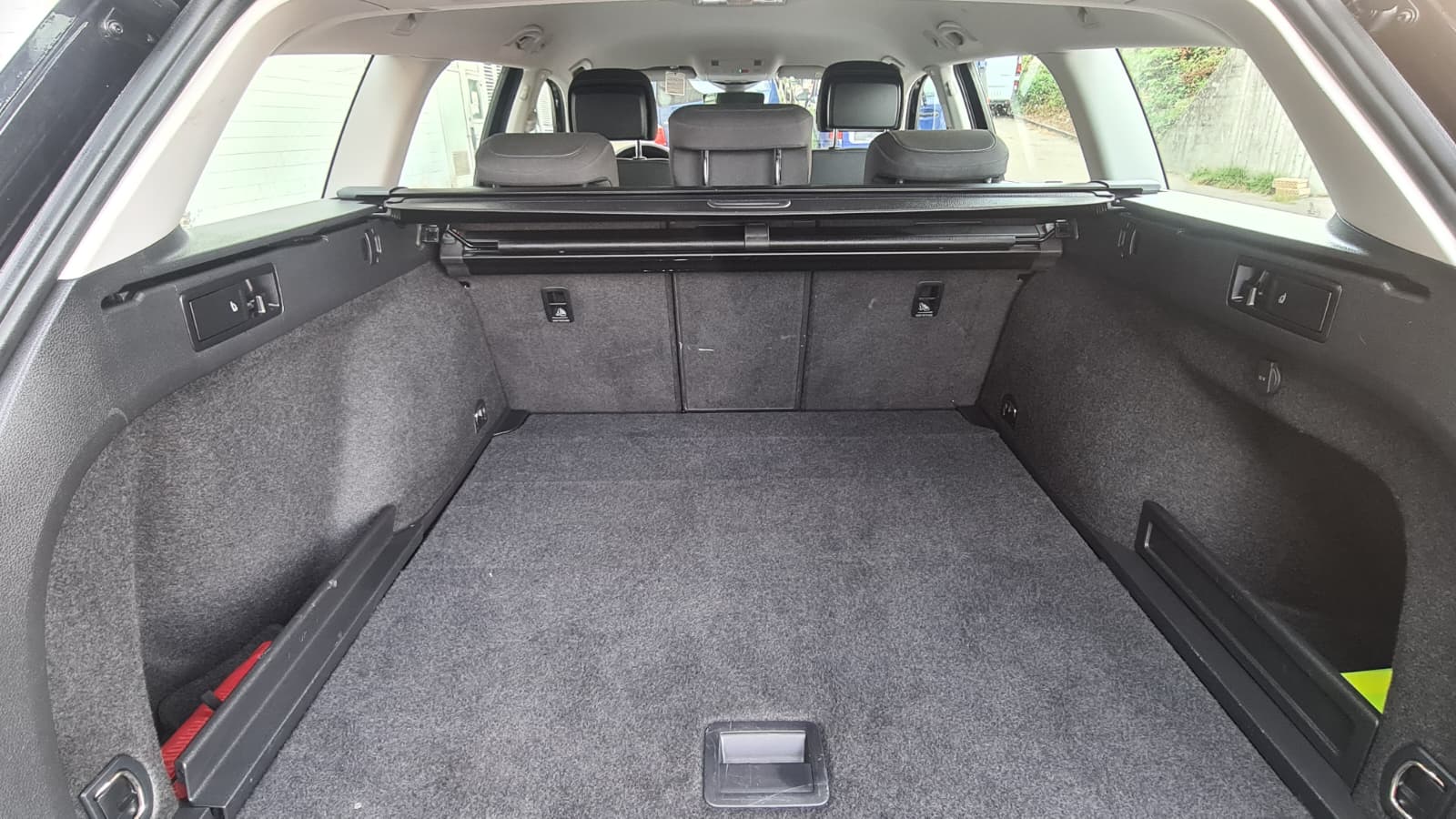 VW Passat 2.0 TDI BMT Business DSG ** Gr-Navi **RF-Kamera ** Sitzheizung ** PDC ** Frisch Ab MFK & Service **-image-8
