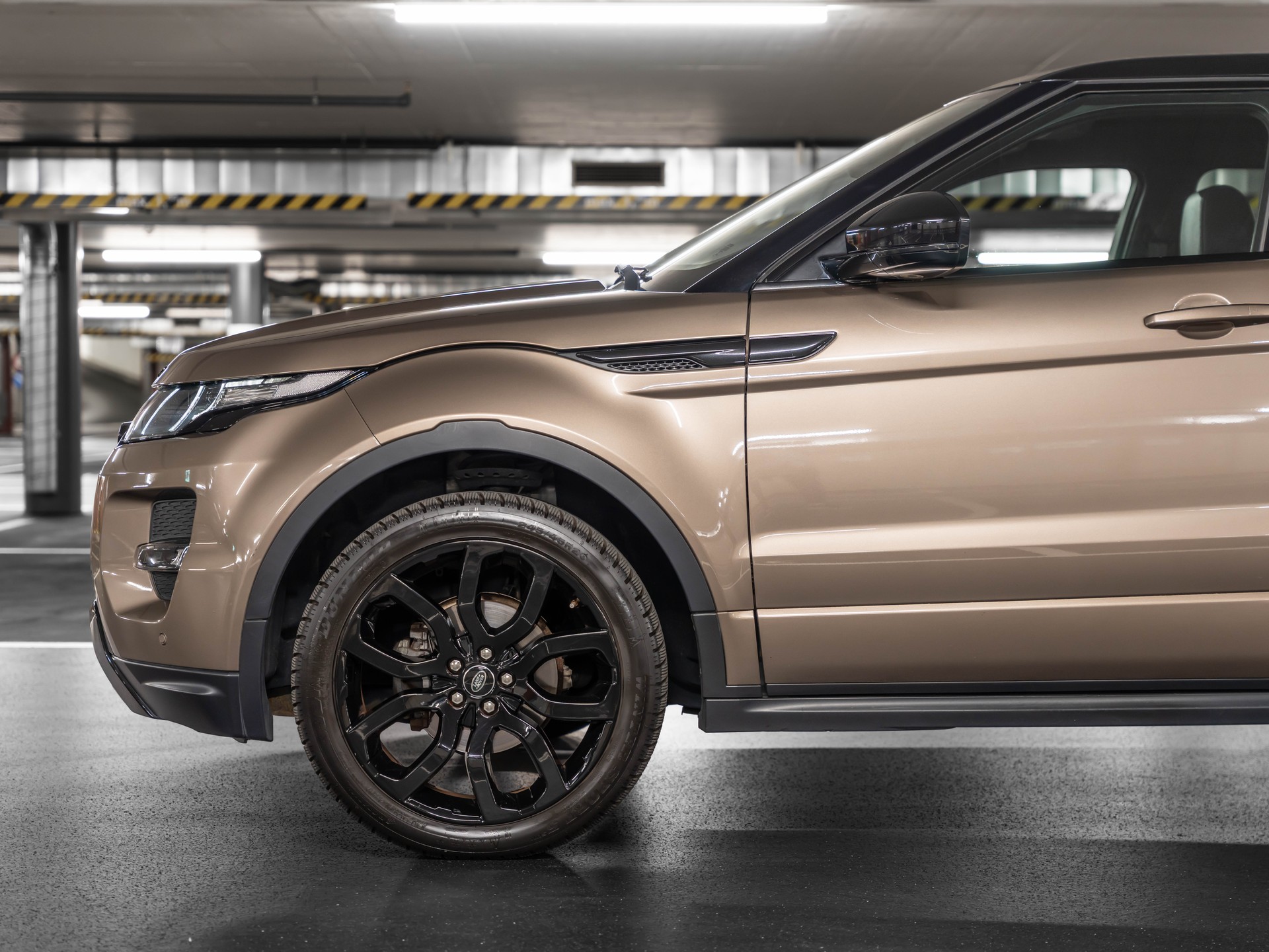 LAND ROVER Range Rover Evoque 2.0 Si4 Autobiography AT9-showroom-element-3