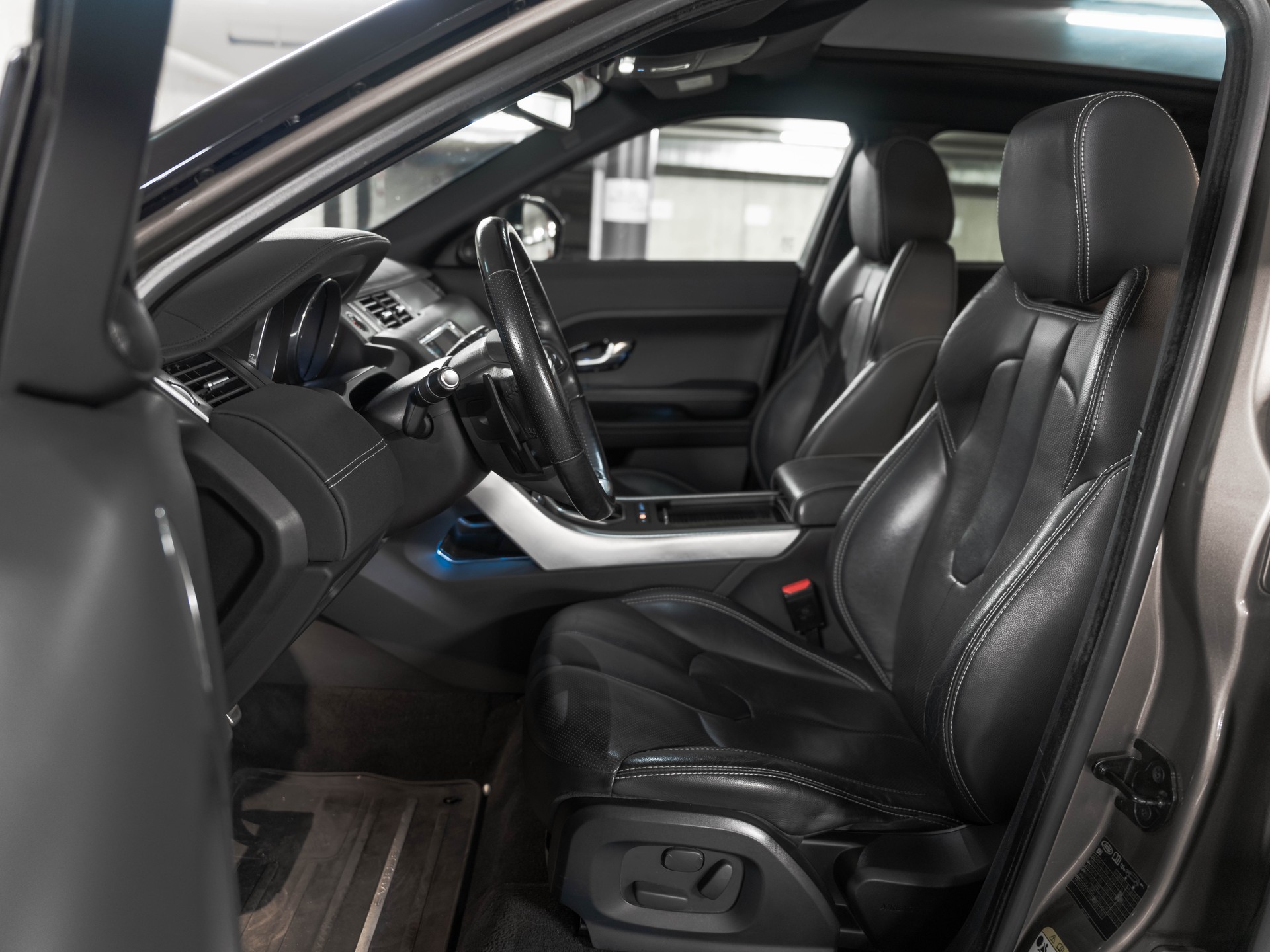 LAND ROVER Range Rover Evoque 2.0 Si4 Autobiography AT9-image-26
