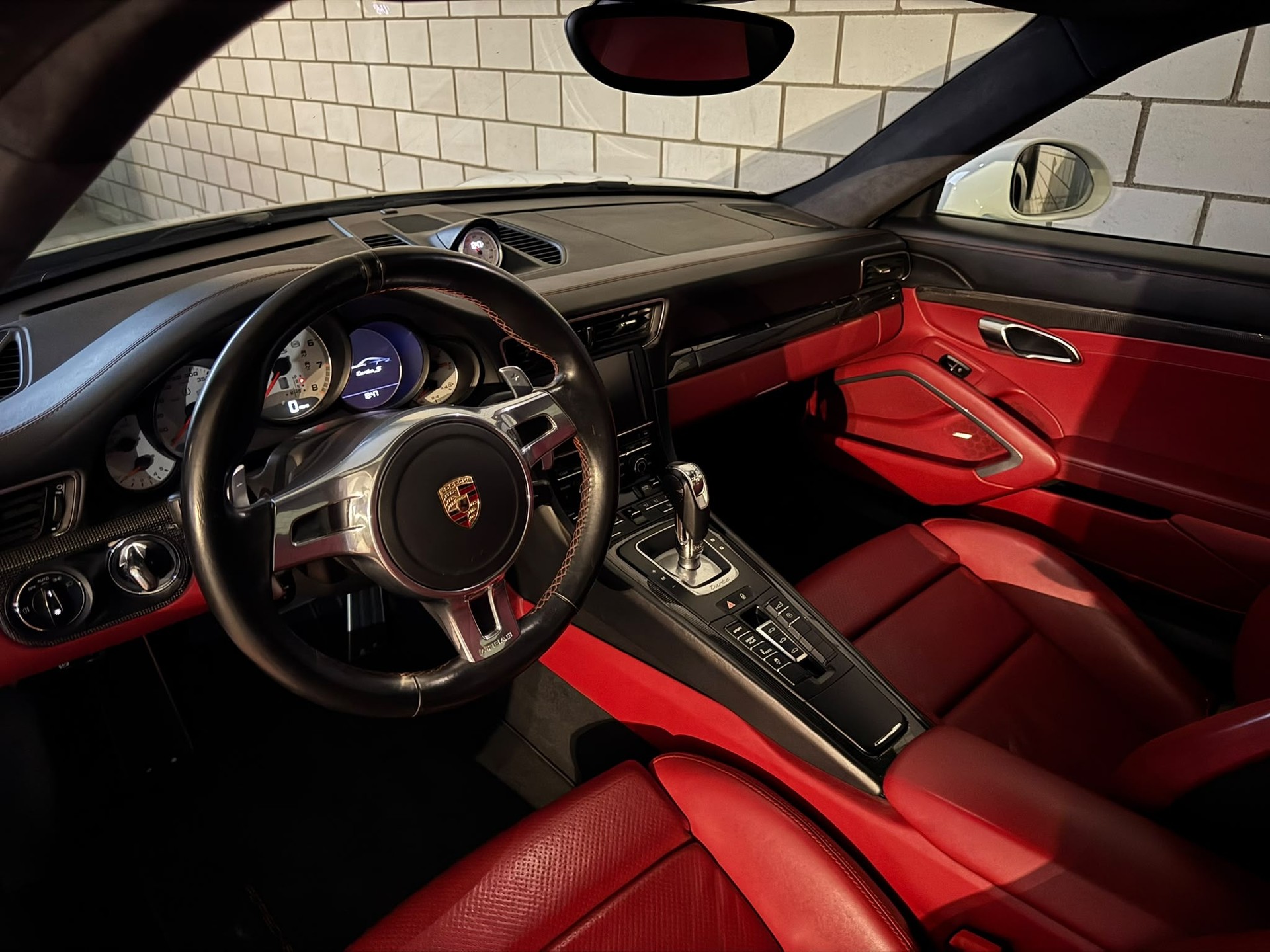 PORSCHE 911 Turbo S PDK-image-4