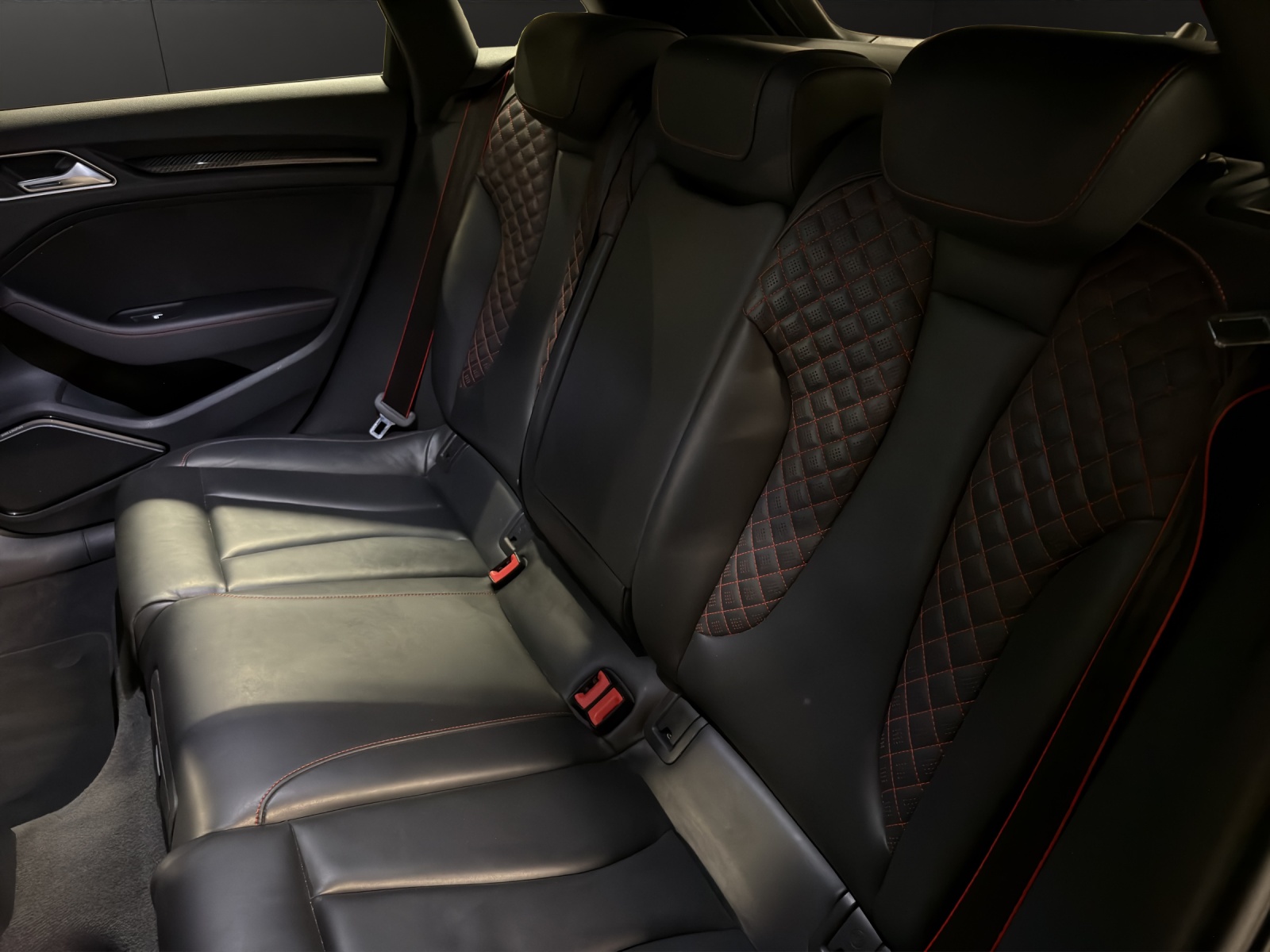 AUDI RS3 Sportback 2.5 TSI quattro S-tronic-image-8