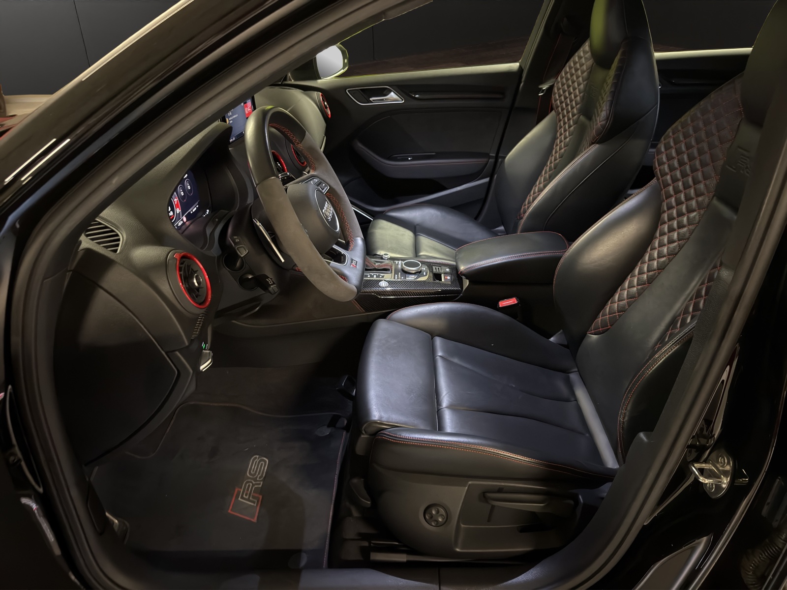 AUDI RS3 Sportback 2.5 TSI quattro S-tronic-image-5