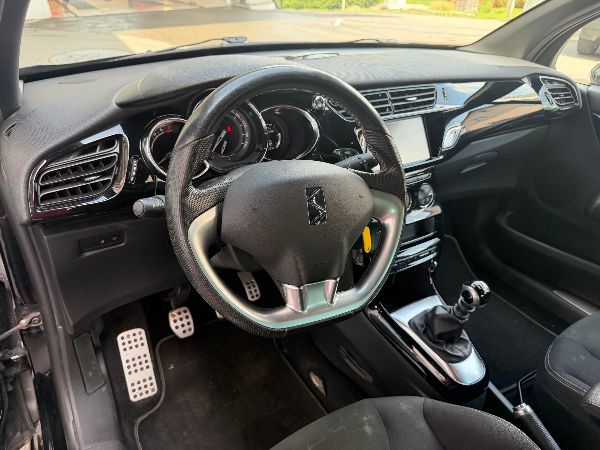 DS AUTOMOBILES DS 3 1.6 THP Sport Chic-image-9