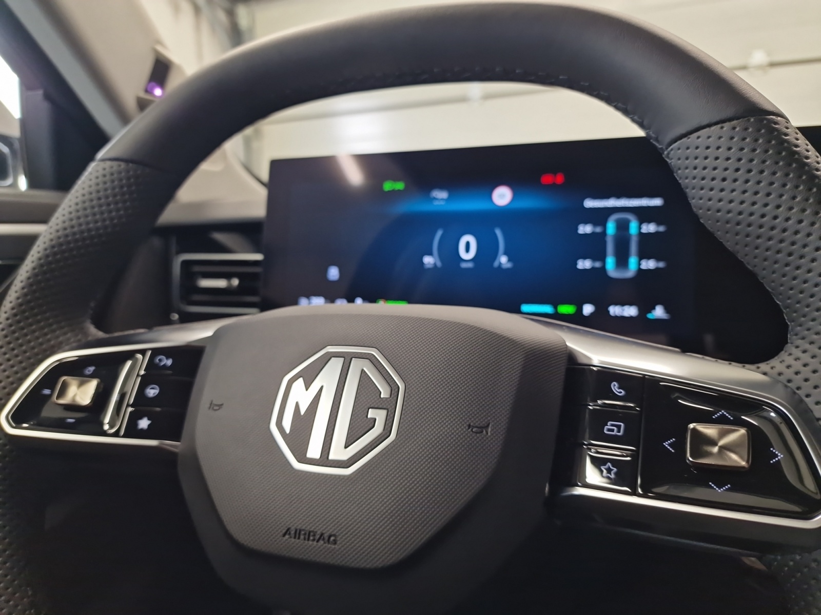 MG HS 1.5 T Plug-In-Hybrid Luxury Reichweite 103 km-image-17