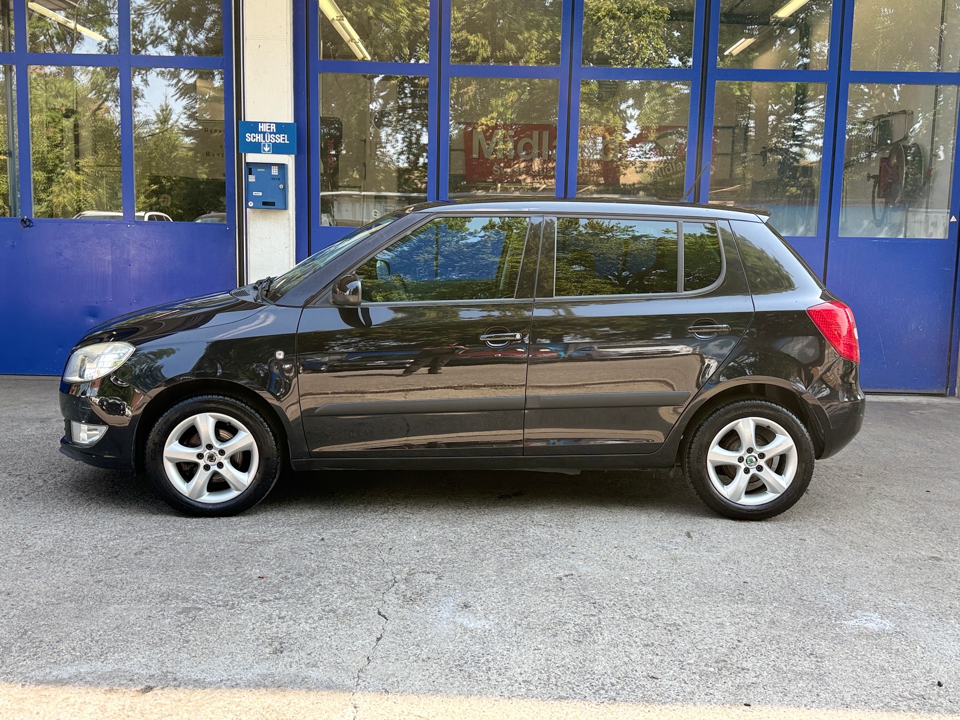 SKODA Fabia 1.2 TSI Ambition-showroom-element-1