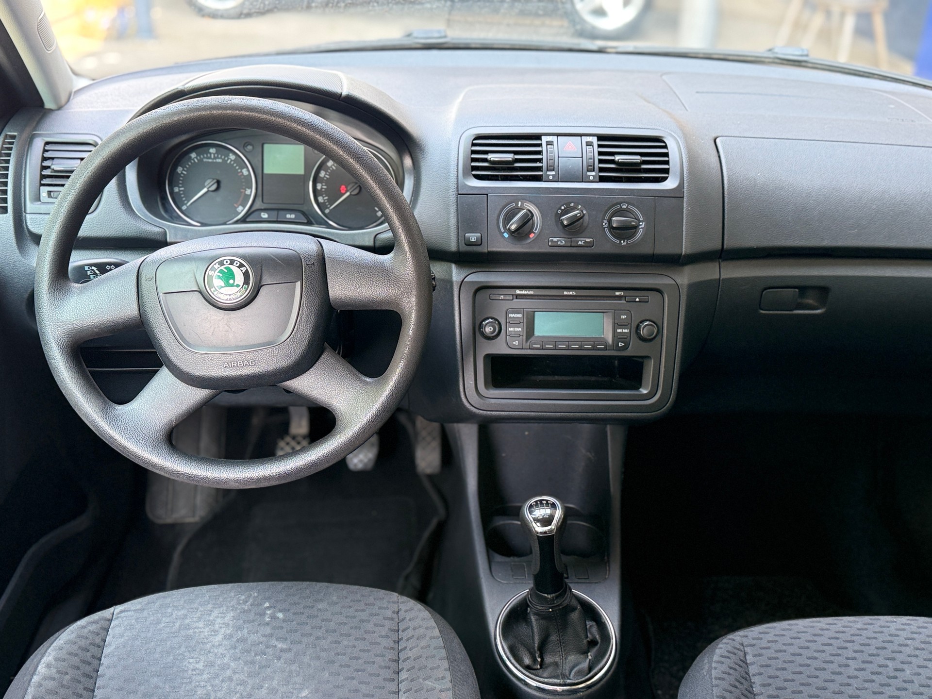 SKODA Fabia 1.2 TSI Ambition-image-5