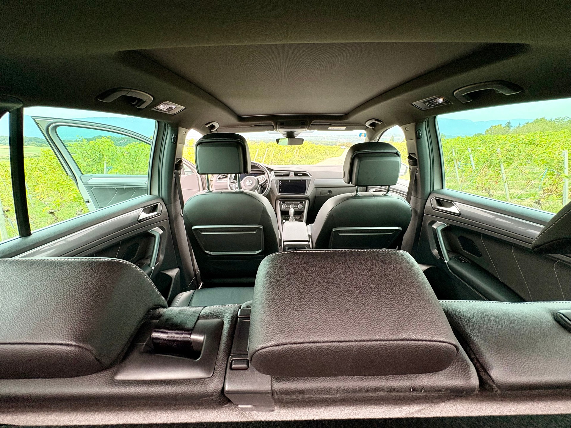 VW 2.0 TSI Highline 4Motion DSG R-Line 220 PS-image-4