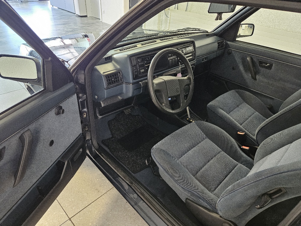 VW Golf 1800 CL-image-8