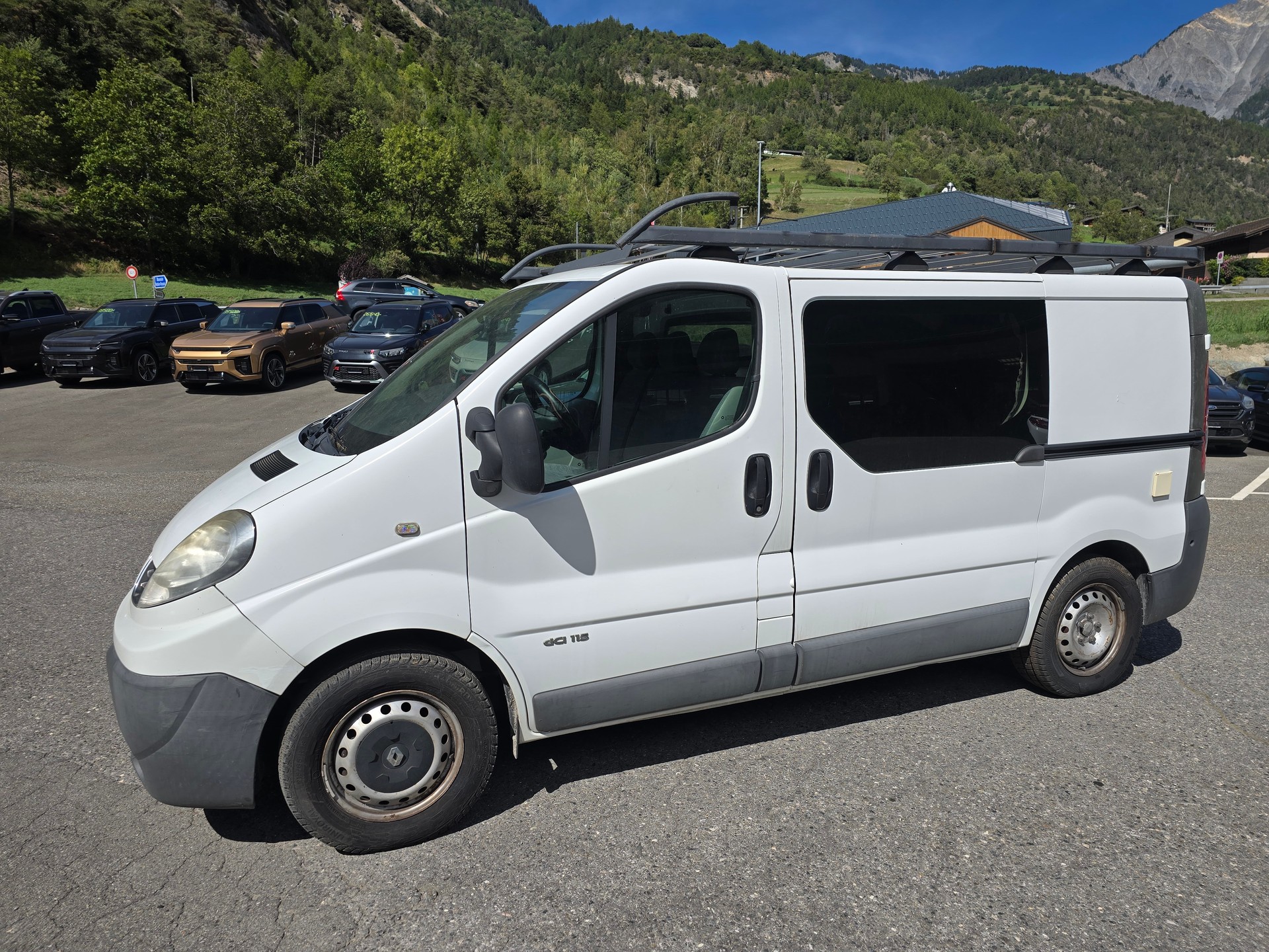 RENAULT Trafic 2.0 dCi 115 2.9t L1H1-image-3